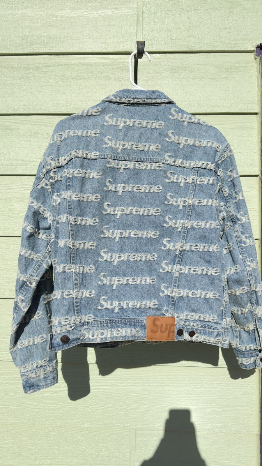Supreme Supreme Frayed Logos Denim Trucker Jacket Size US S / EU 44-46 / 1 - 2 Thumbnail