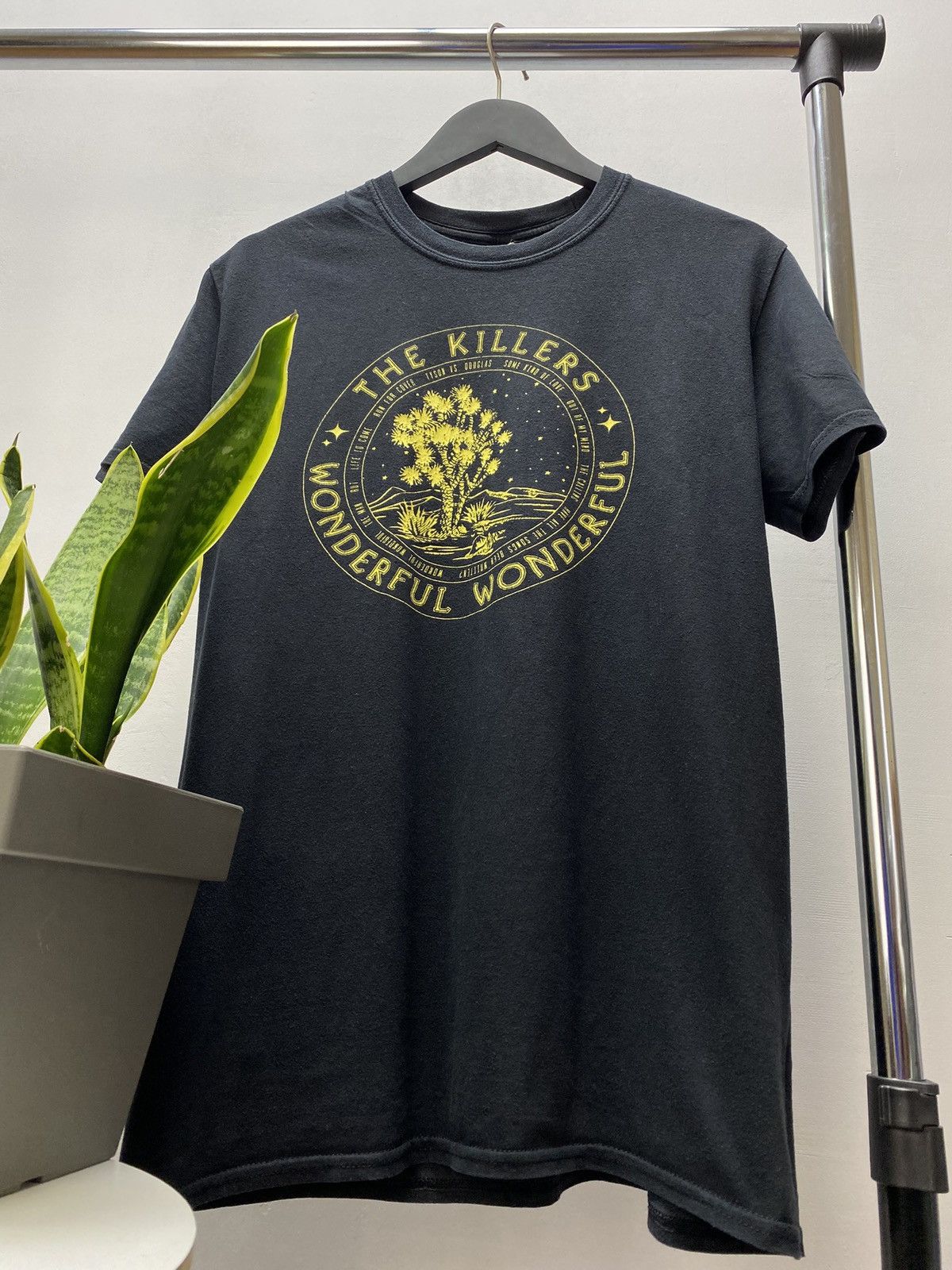 Band Tees The Killers Wonderful Wonderful Band T Shirt Size US L / EU 52-54 / 3 - 4 Thumbnail