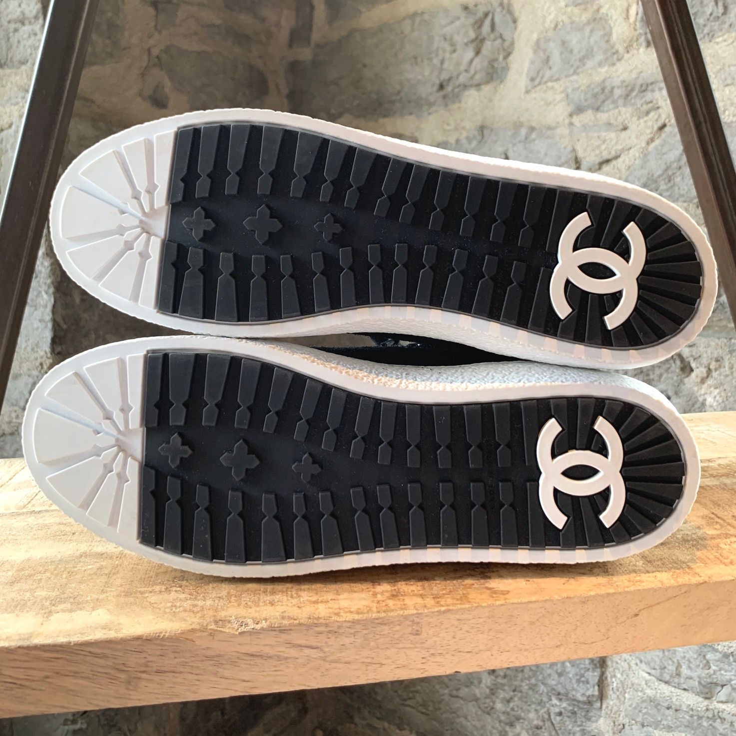 Chanel Chanel Black Suede Tweed Desert High-top Sneakers Size US 9 / EU 42 - 8 Thumbnail