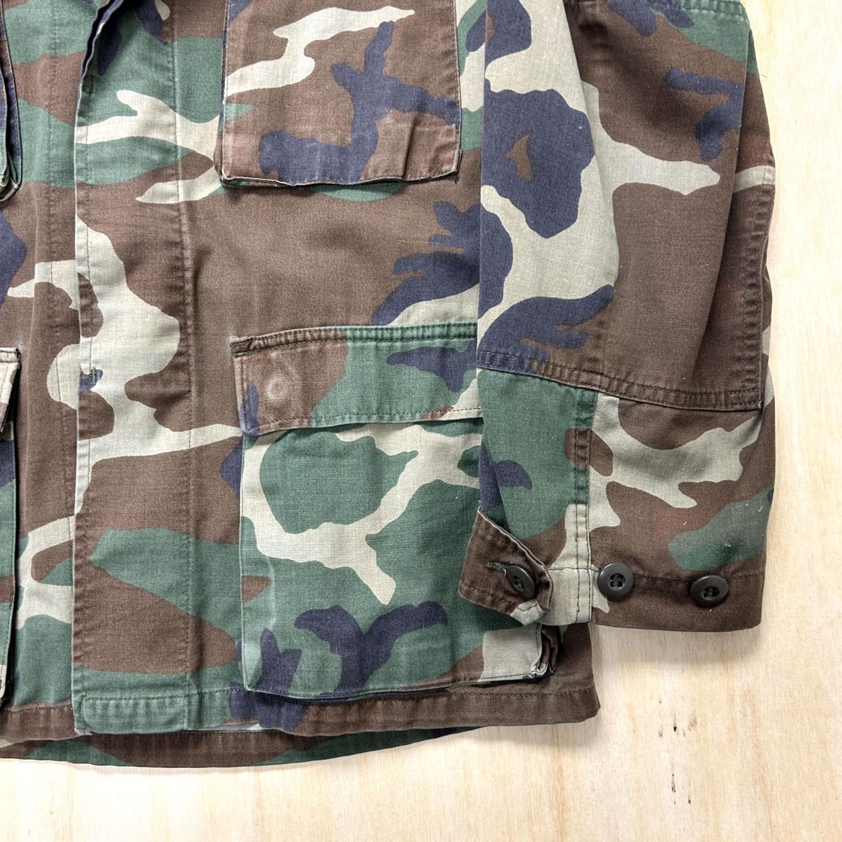 Vintage Camo Field Jacket Mens L Green Cotton Button Pockets Outdoor Workwear Size US L / EU 52-54 / 3 - 2 Thumbnail