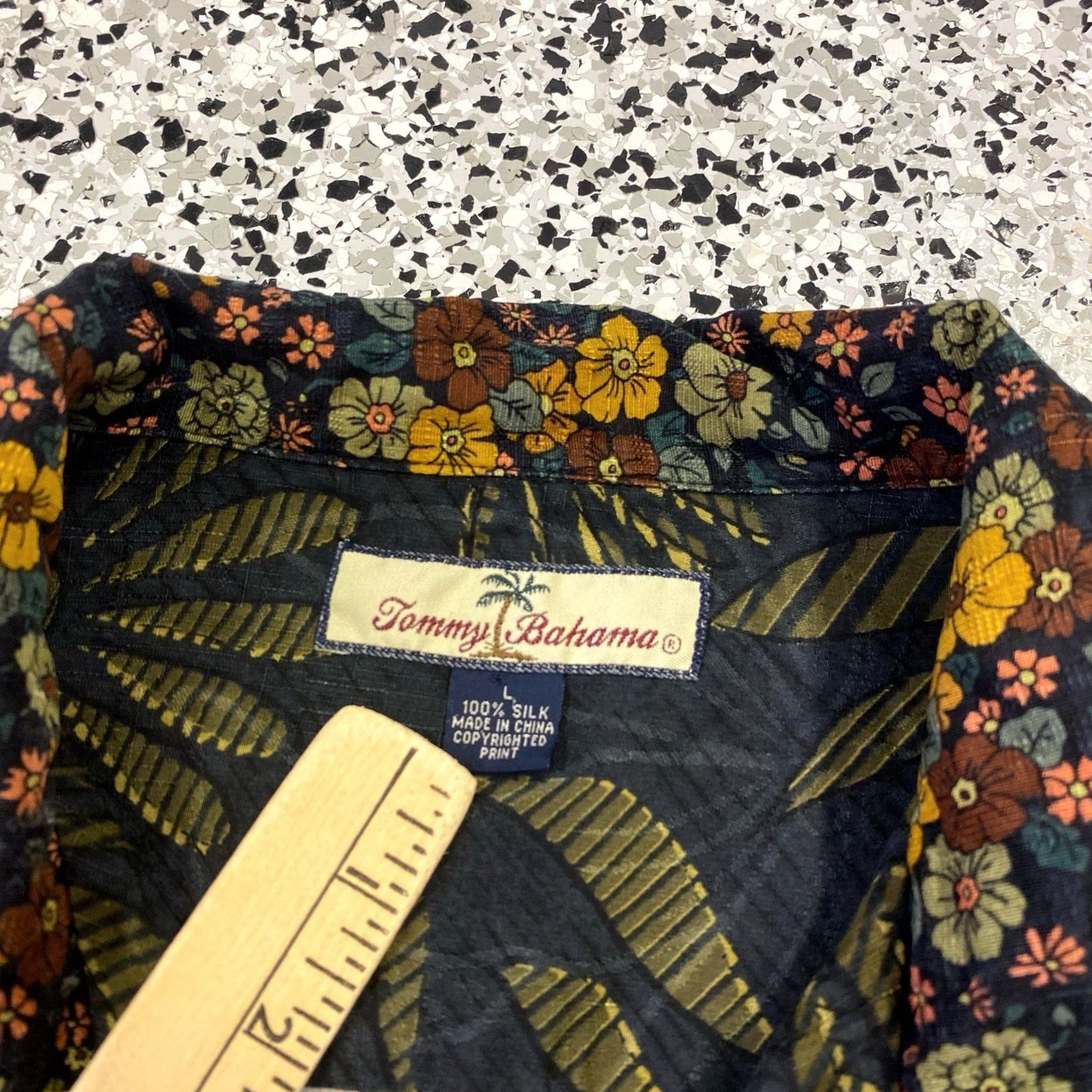 Tommy Bahama Tommy Bahama Shirt Mens L Blue Silk Floral Hibiscus Pattern Hawaiian Camp Rum Size US L / EU 52-54 / 3 - 2 Thumbnail