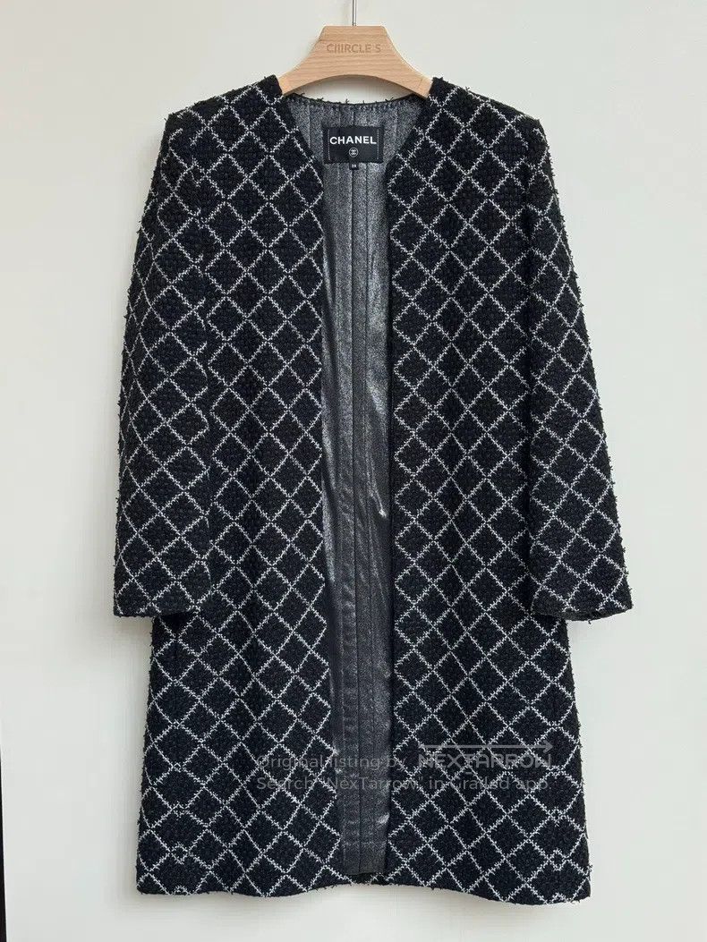 Chanel Chanel Black and white checkered medium and long coat Size XS / US 0-2 / IT 36-38 - 1 Thumbnail