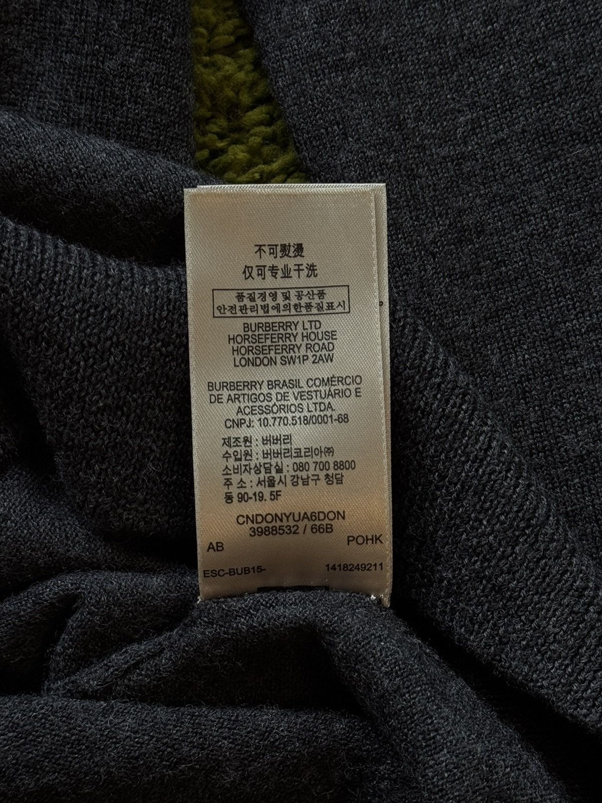 Burberry × Designer Burberry 100% wool luxury v-neck sweater Size M / US 6-8 / IT 42-44 - 6 Thumbnail