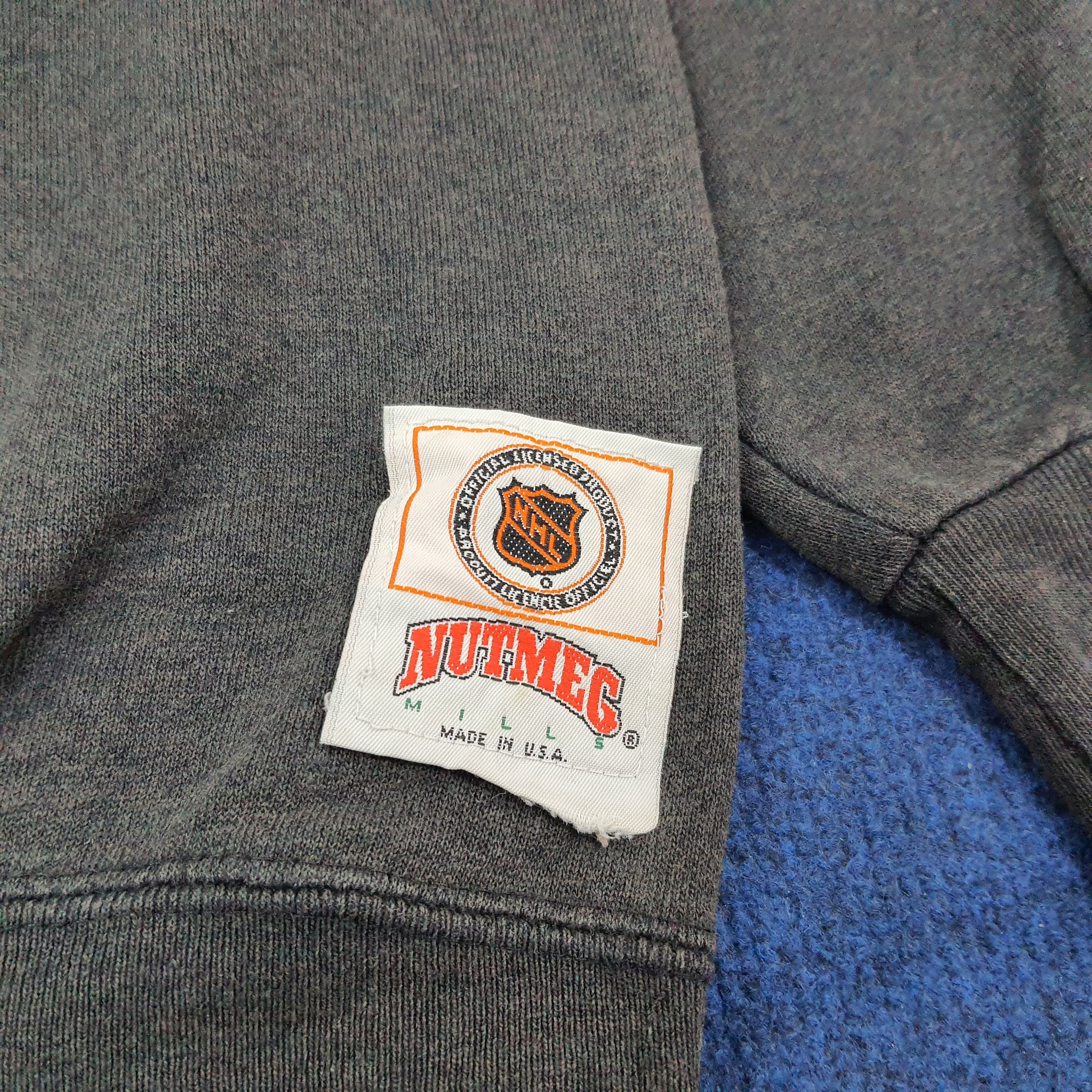 Nutmeg Vintage Nutmeg Mighty Duck Kick Ice NHL Sweatshirt C261N17 Size US L / EU 52-54 / 3 - 3 Thumbnail