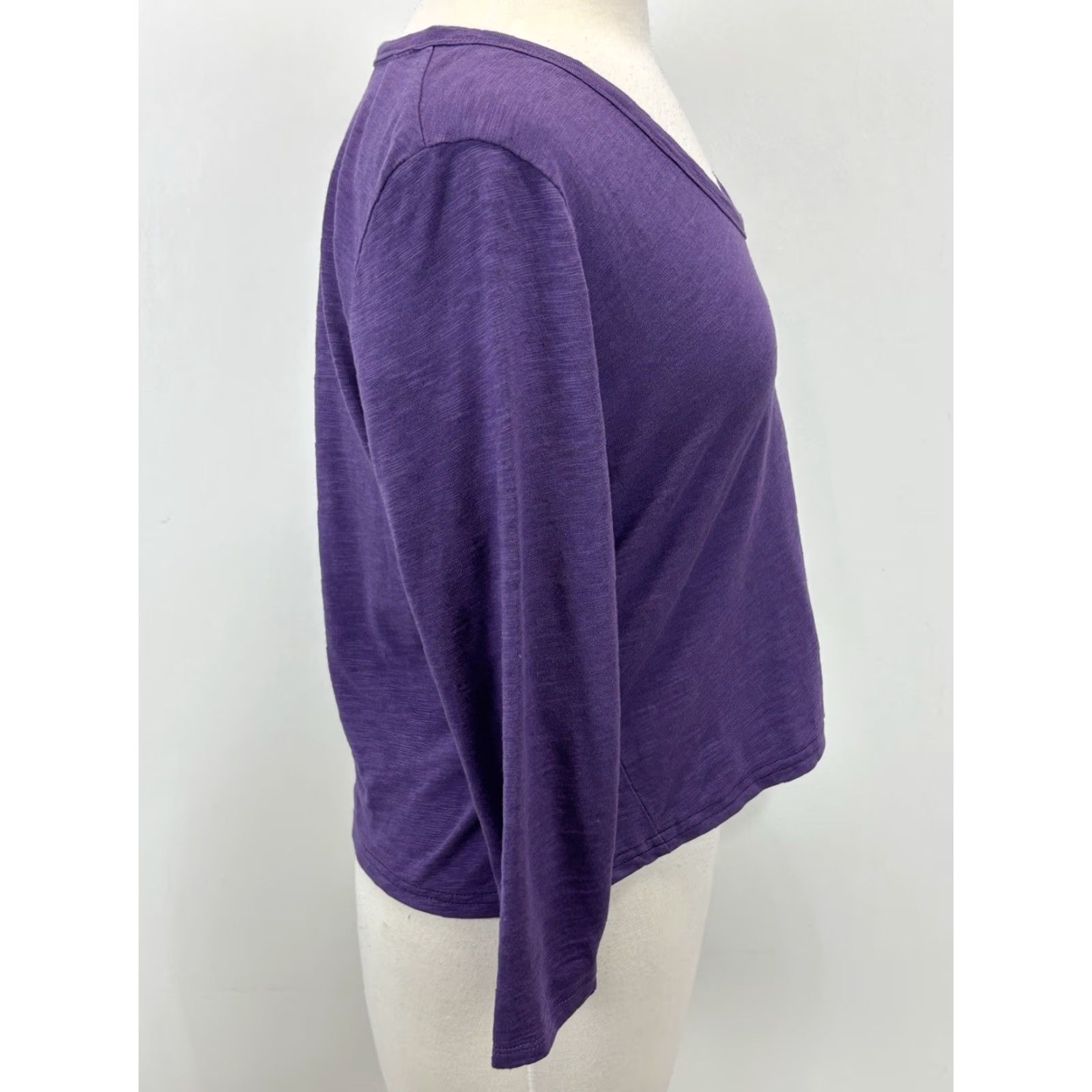 Vintage CHICOS The Ultimate Tee Shirt Top Shirt Women's V-Neck Long Sleeve Purple M US Medium Regular Size 1 Basic Casual Size M / US 6-8 / IT 42-44 - 4 Thumbnail