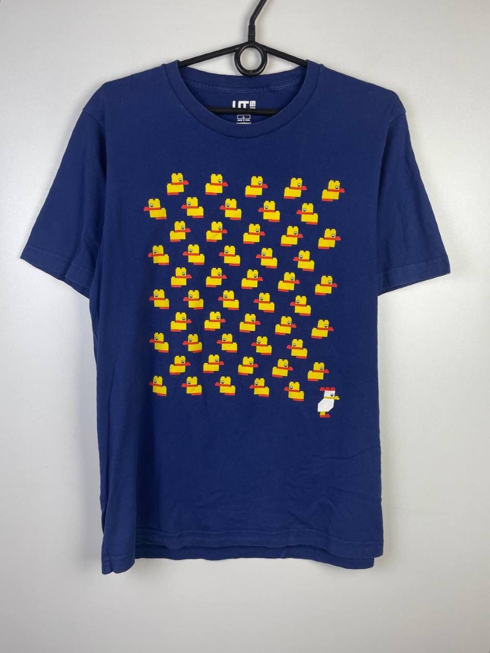 Uniqlo Lego Uniqlo vintage t-shirt size L Size US L / EU 52-54 / 3 - 1 Thumbnail