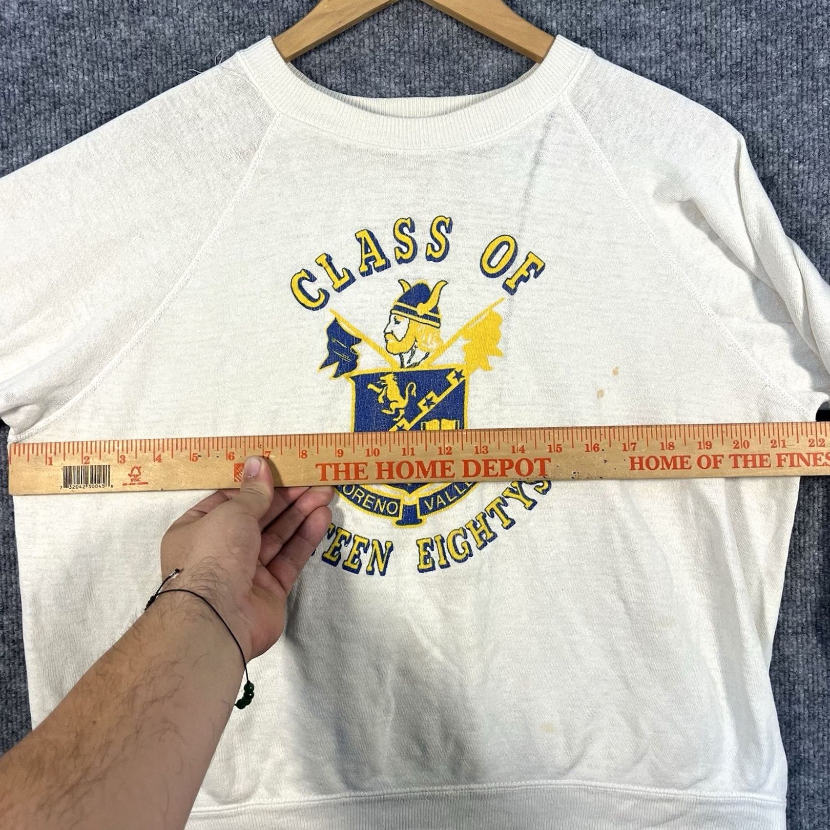 Fruit Of The Loom VINTAGE High School Sweatshirt Mens M 1986 White 80s Class Of 1986 USA Cotton Blend Long Sleeve Fruits of the Loom Shirt Size US M / EU 48-50 / 2 - 5 Thumbnail