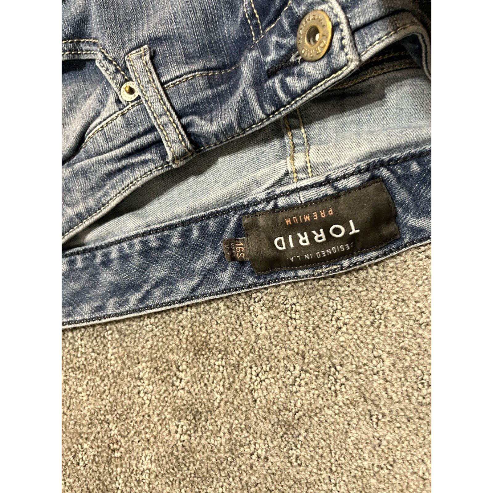 Torrid Torrid Jeans Women’s 16S Blue Skinny Ankle Premium Stretch Denim Cotton Distress 90s Bohemian City Classic Womens Size 38" / US 16 / IT 52 - 7 Thumbnail