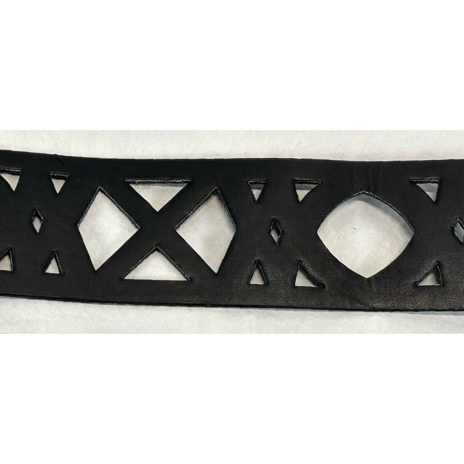 Vintage VINTAGE The W By Worth Collection Laser Cut Leather Belt Women’s Medium Black Extra Wide Size ONE SIZE - 5 Thumbnail