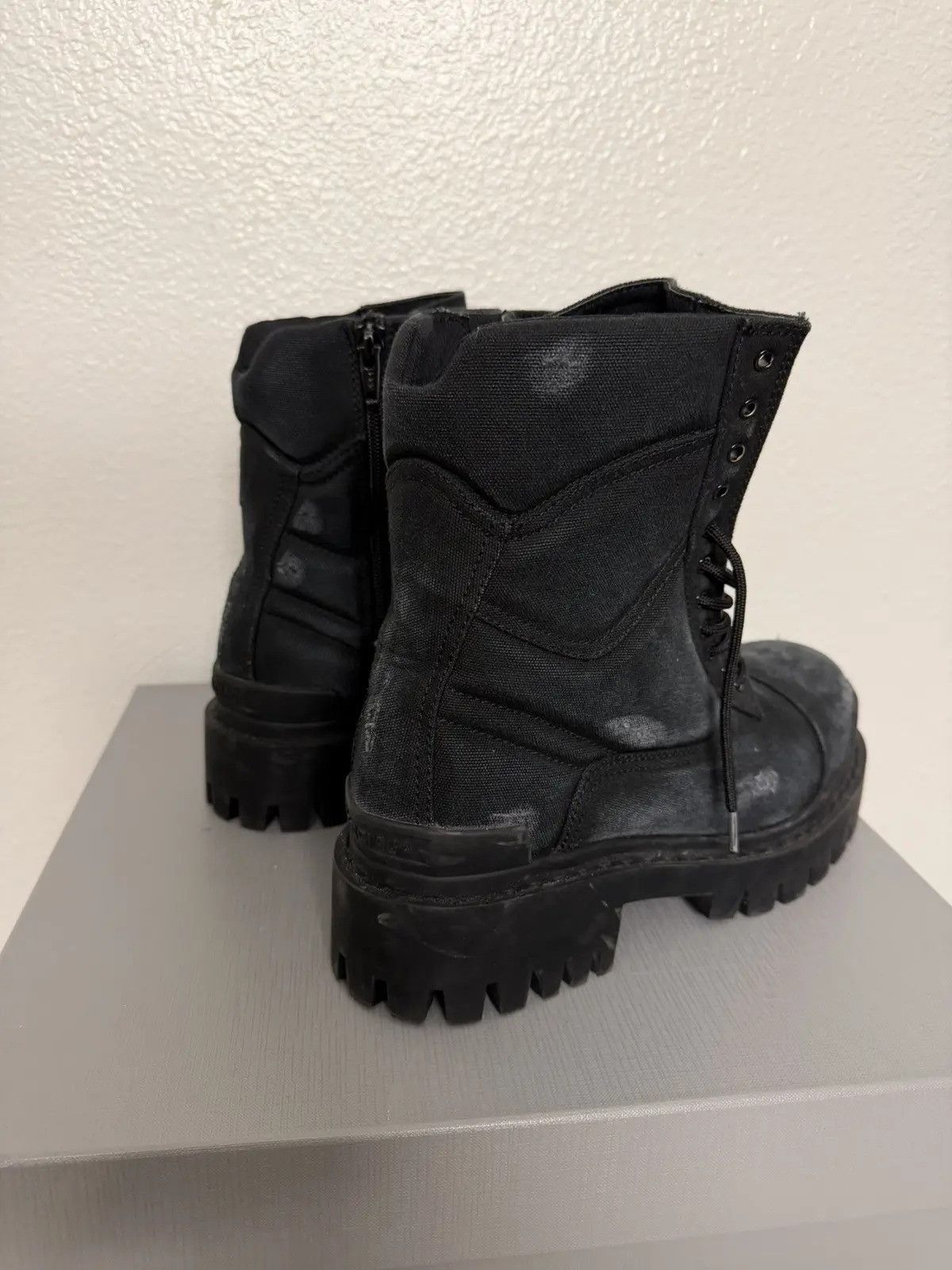 Balenciaga Balenciaga Striker Boot Worn effect Size US 9 / EU 42 - 11 Thumbnail