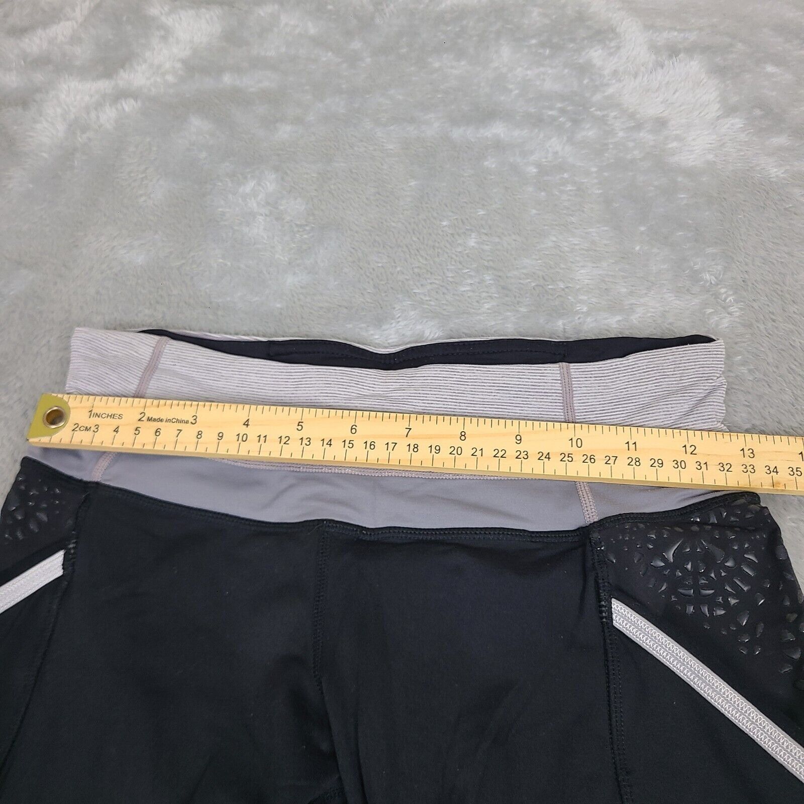 Lululemon LULULEMON Womens Ruched Capri Cropped Leggings Size 6 Size 28" / US 6 / IT 42 - 4 Thumbnail