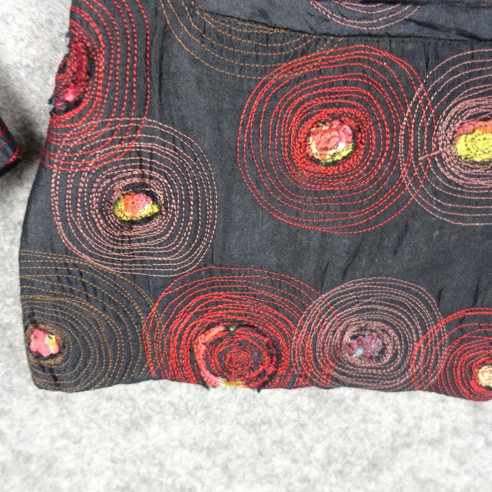 Vintage VINTAGE Neeru Kumar Jacket Womens Small Black Silk Embroidered Geometric VTG Size S / US 4 / IT 40 - 6 Thumbnail