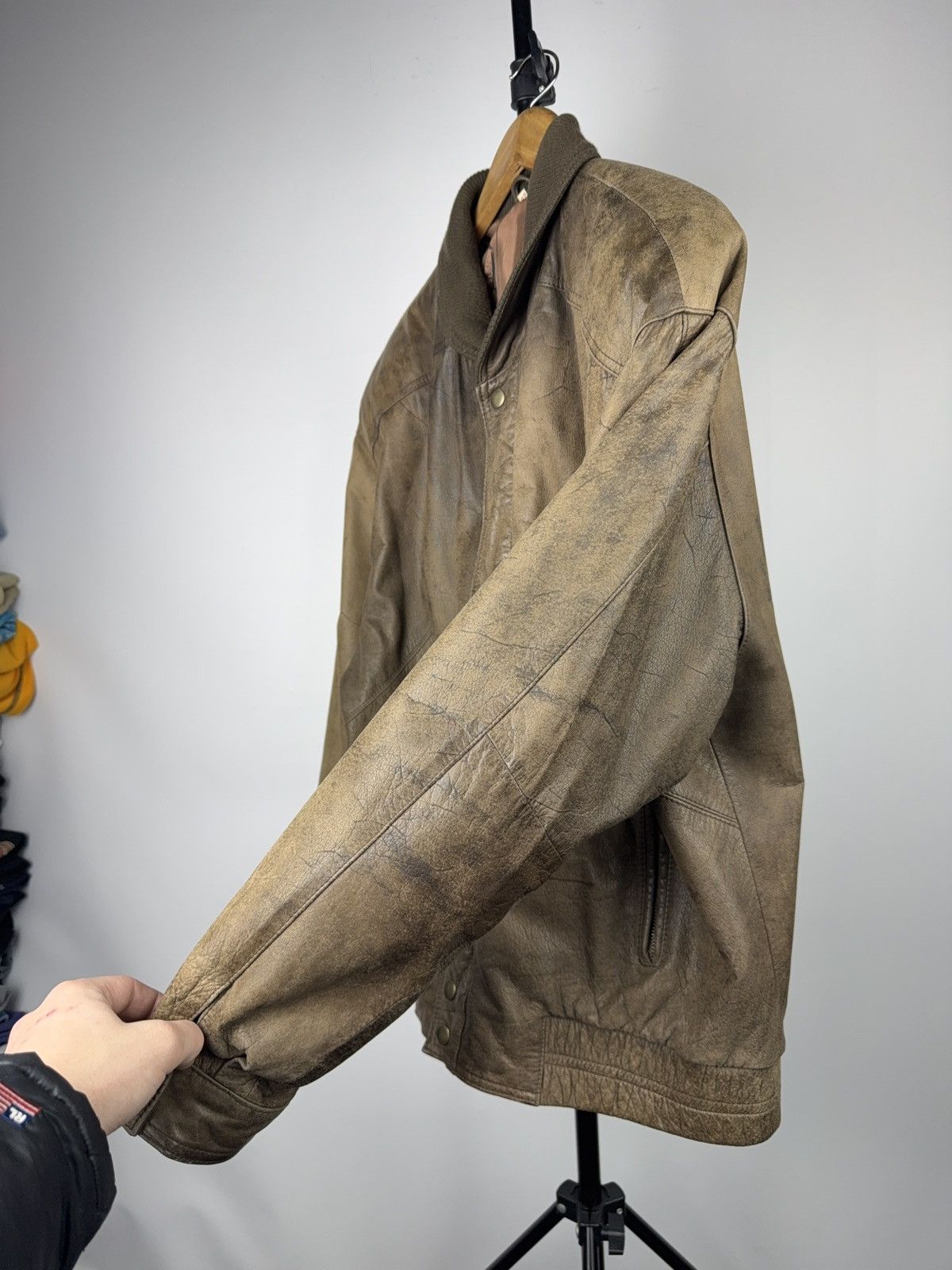 Genuine Leather Vintage Leather Bomber Aviator Flight Jacket Avirex Style Size US L / EU 52-54 / 3 - 4 Thumbnail