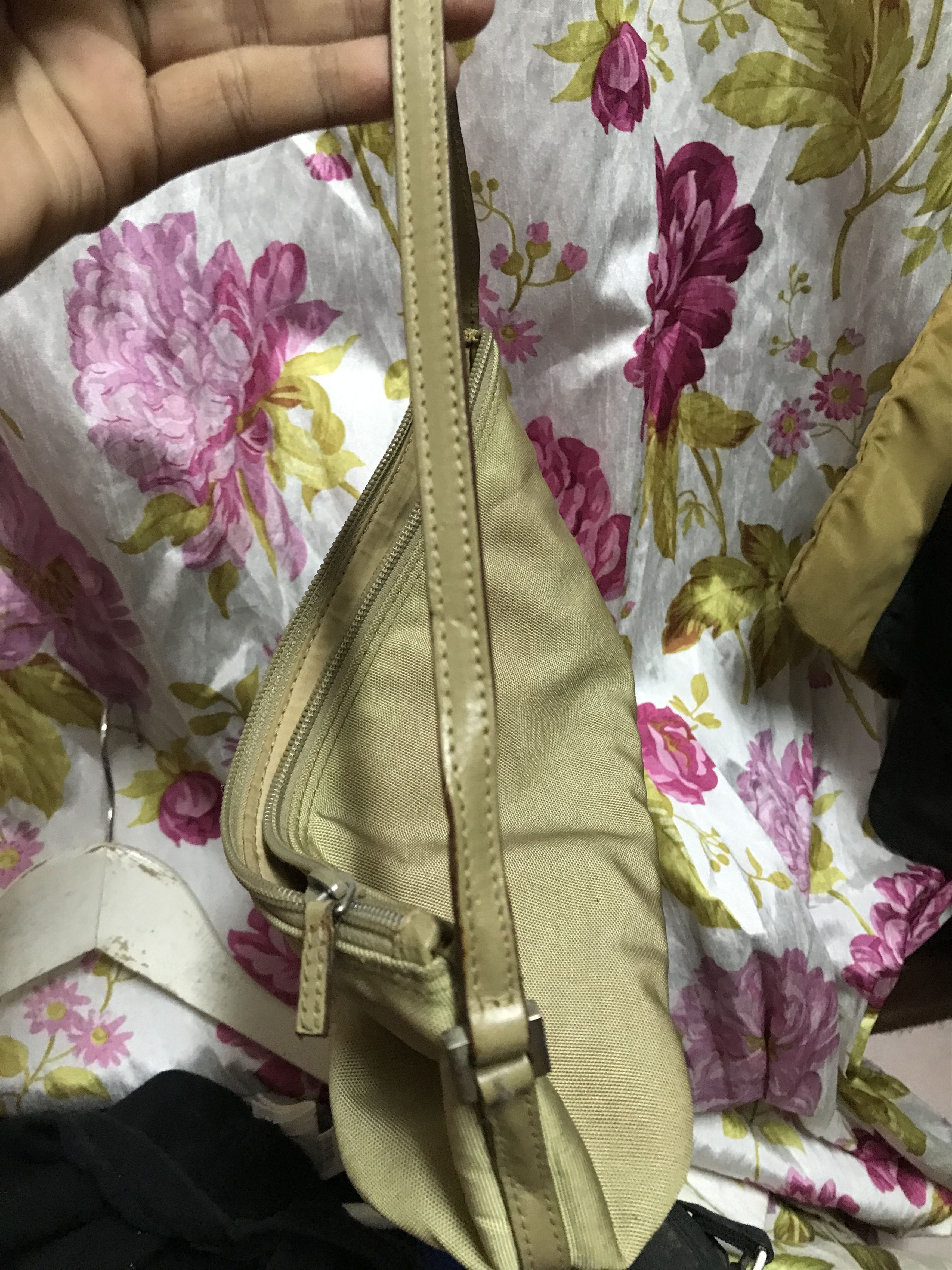 Gucci × Vintage Authentic Gucci Ponchete Distress Size ONE SIZE - 9 Thumbnail