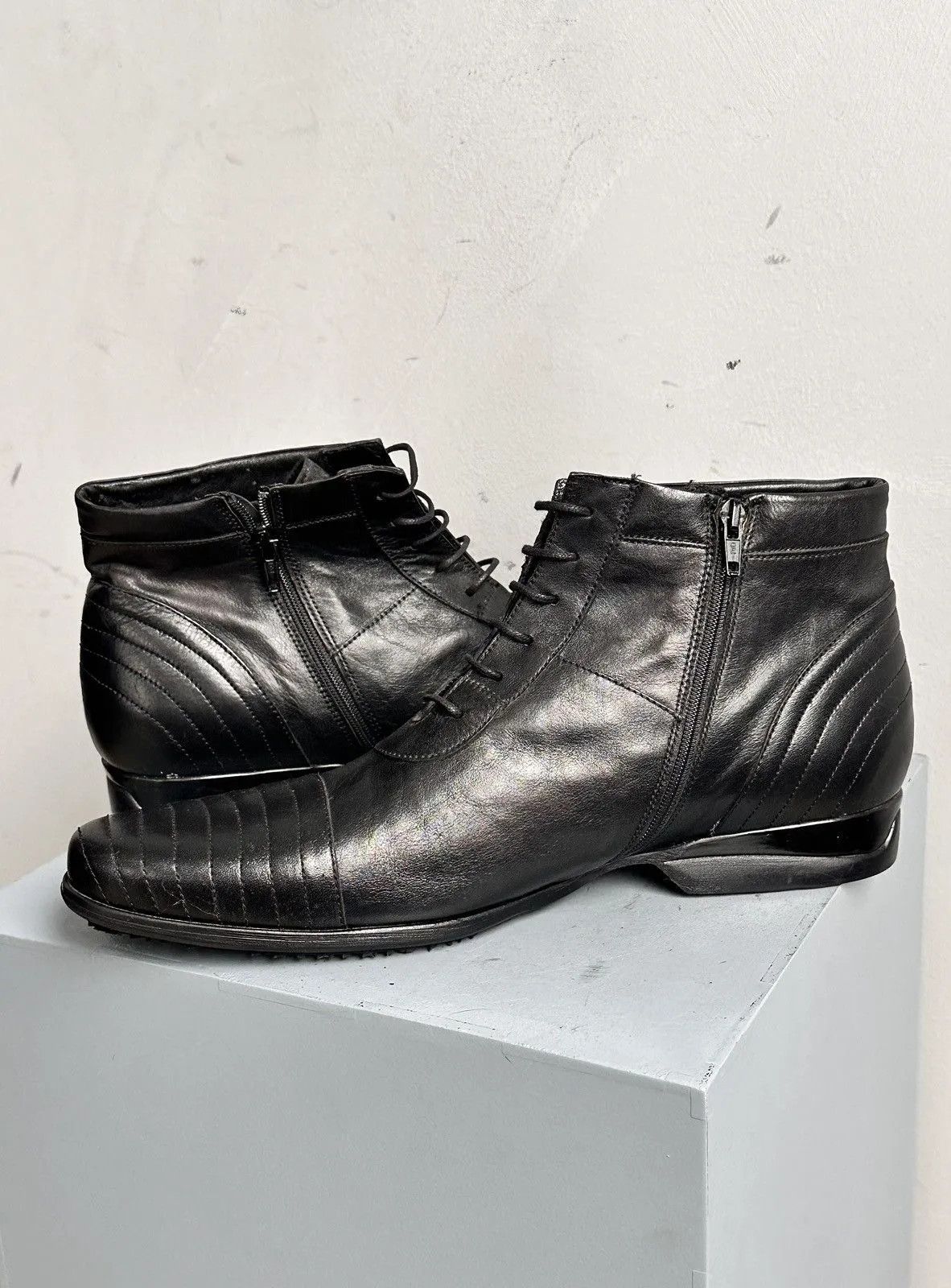 MoMA Classic black leather boots Heidi Sliman vintage style Size US 11 / EU 44 - 7 Thumbnail