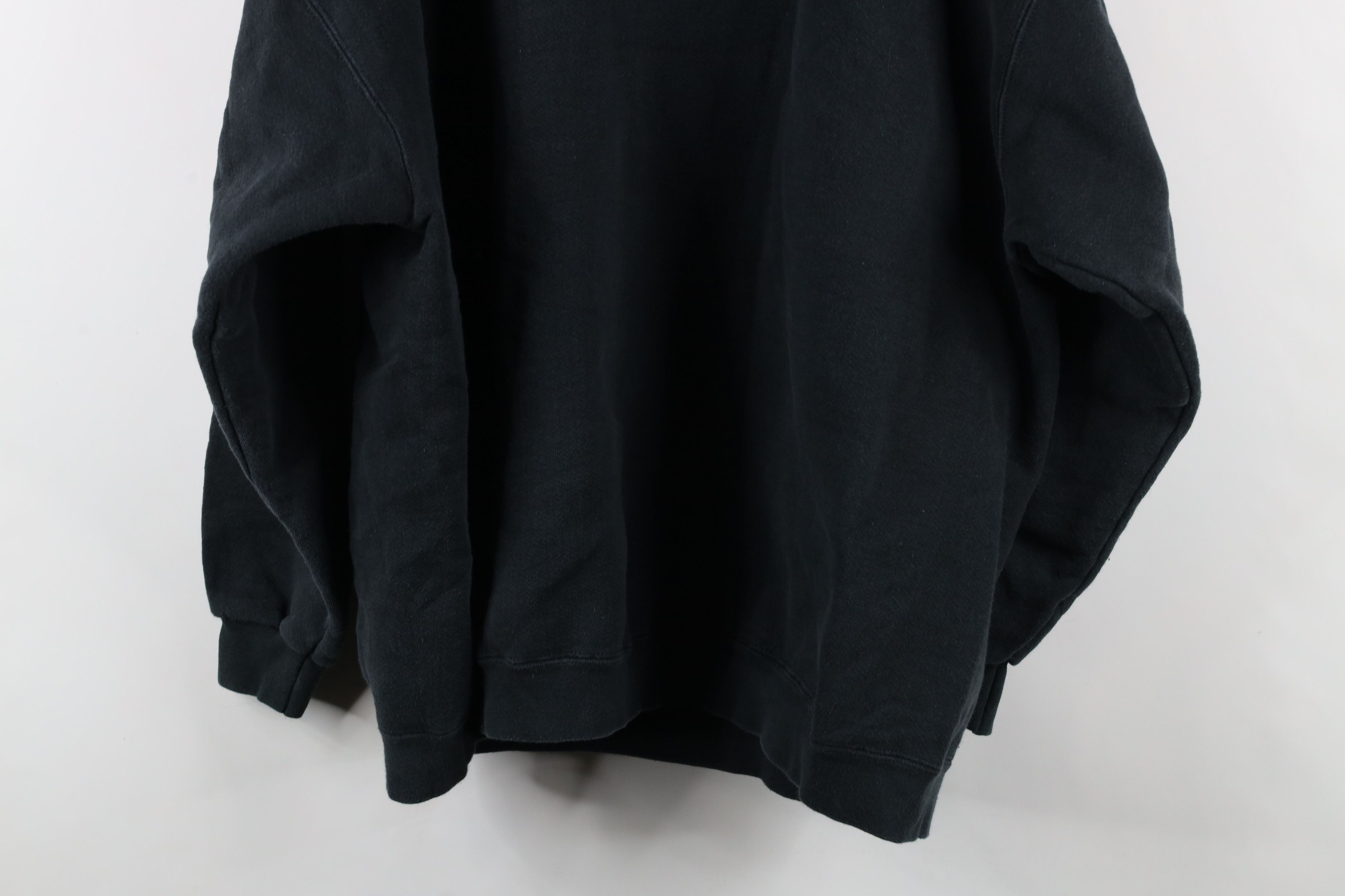 Vintage Vintage 90s Streetwear Heavy Crewneck Sweatshirt Black USA Size US XXL / EU 58 / 5 - 9 Thumbnail