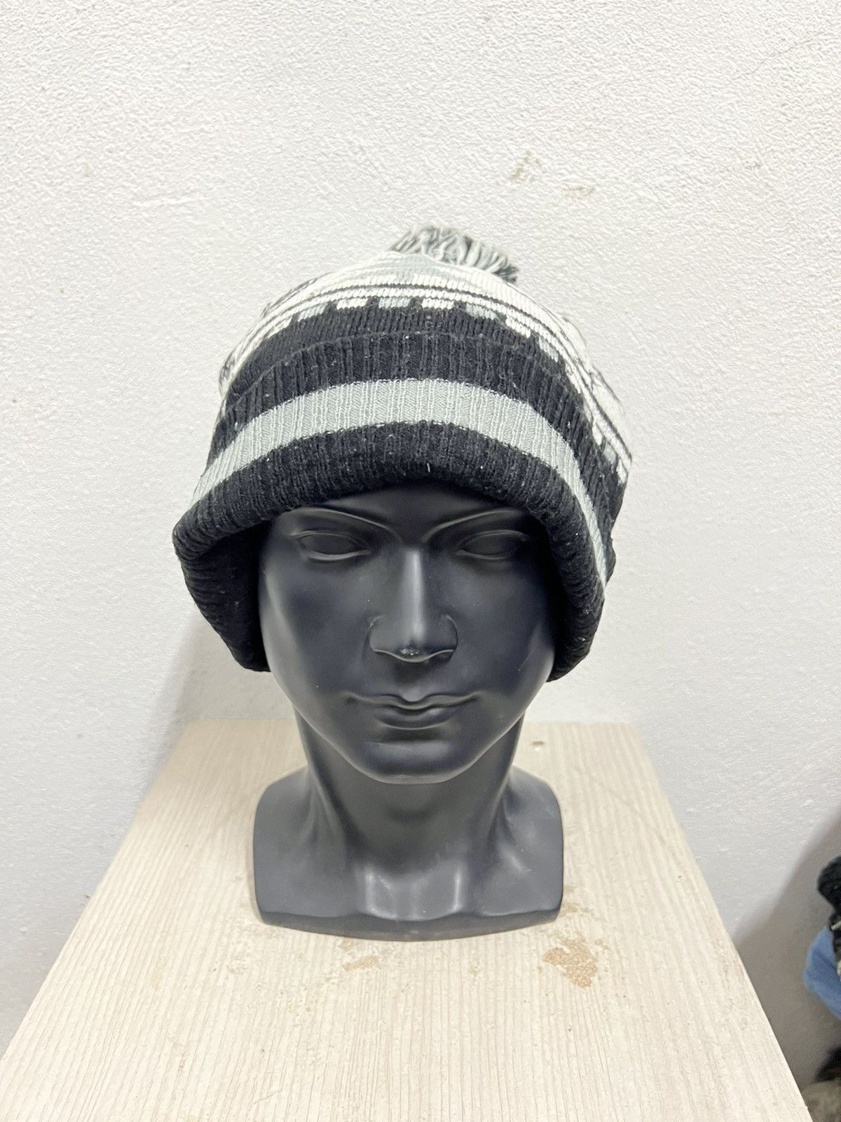 Peanuts Vintage Peanuts Snoopy Cartoon Beanie Hat Size ONE SIZE - 2 Thumbnail
