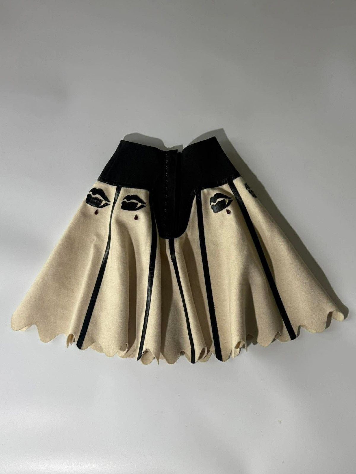 Undercover UNDERCOVER 01AW “DAVF” Graffiti Skirt | Grailed