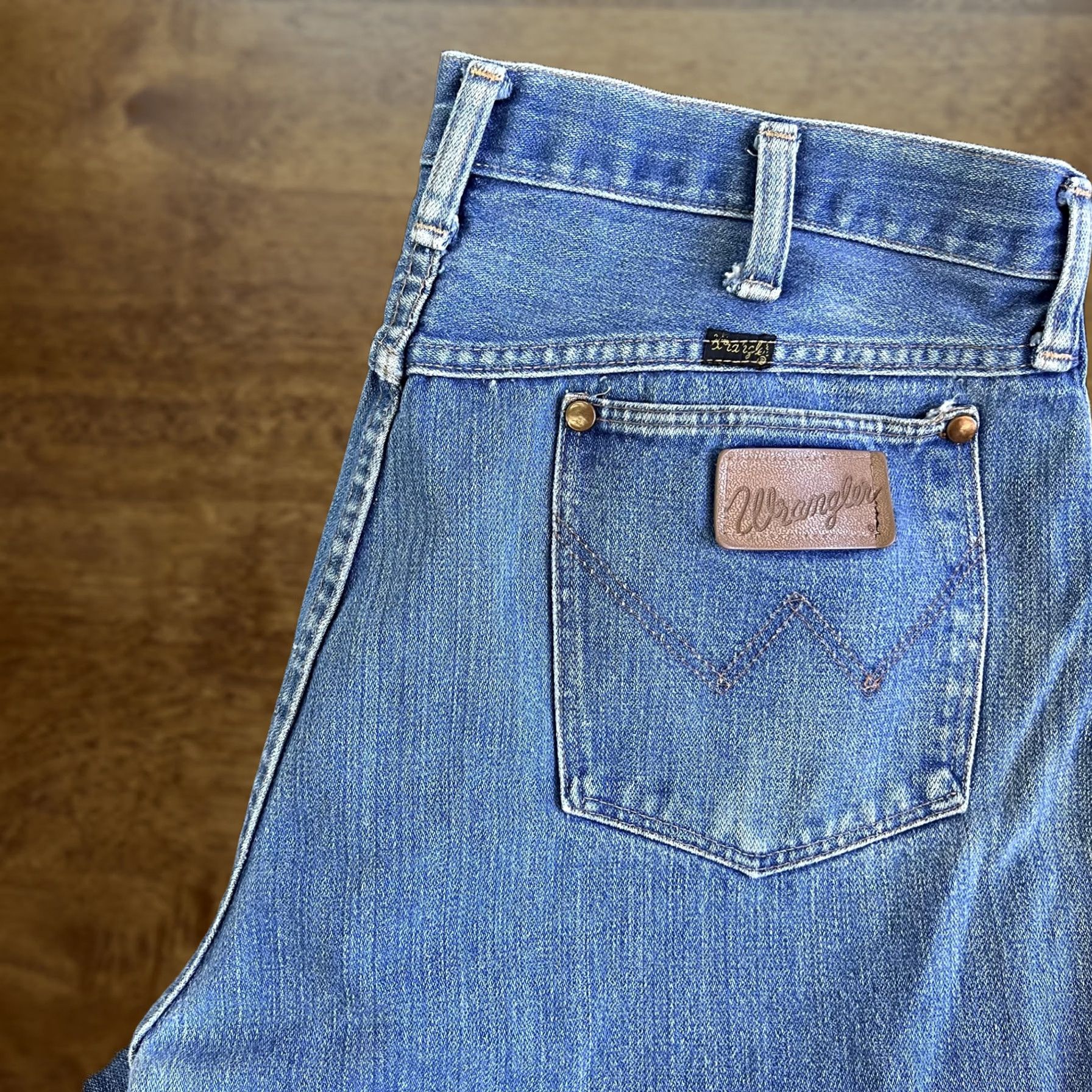Wrangler Vintage Wrangler Jeans Mens 34x31 Blue Stone Wash Denim Straight Leg Pants Size US 34 / EU 50 - 1 Thumbnail