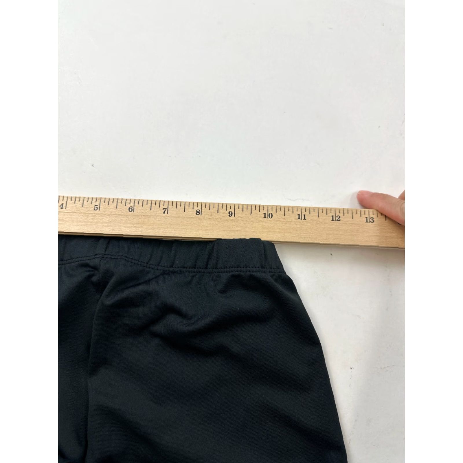 Mizuno Mizuno Shorts Women Medium Black Drylite Lightweight Performance Stretch Pull On Athletic Compression Gym & Training Running & Jogging 90s? Size 42" / US 20 - 6 Thumbnail