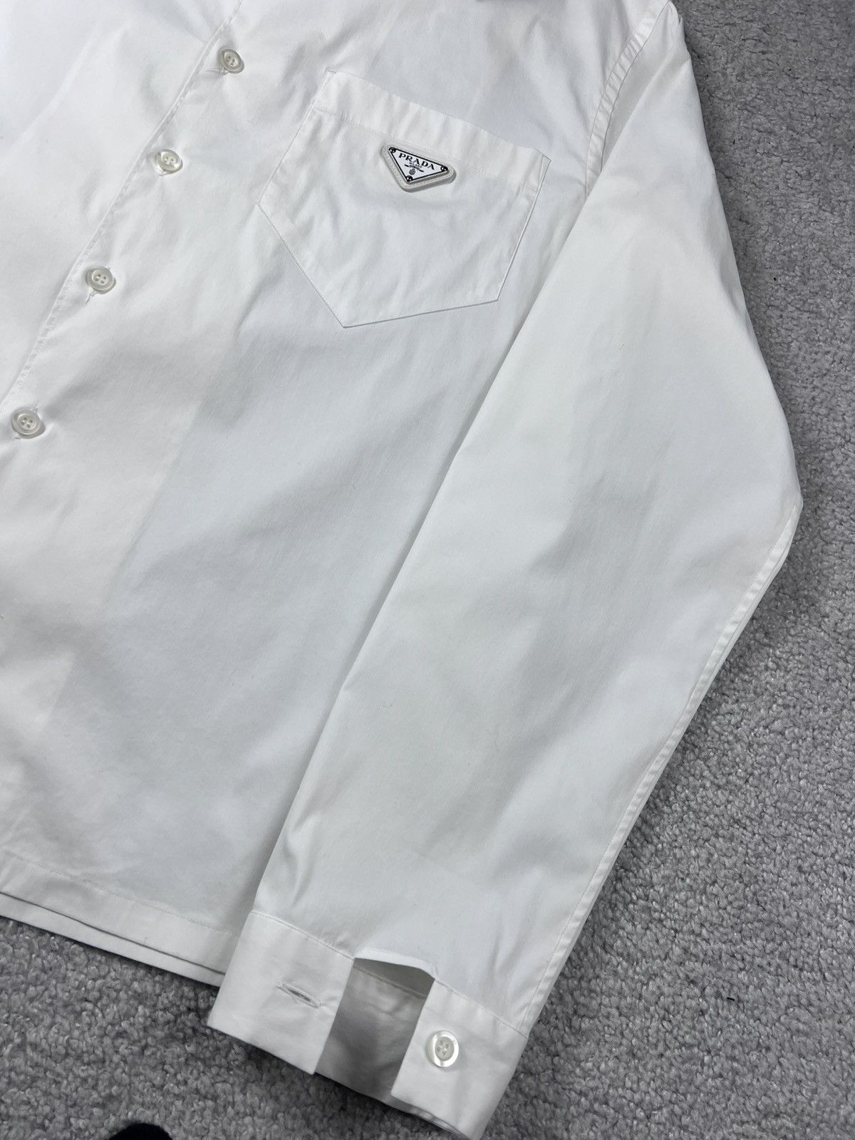 Prada Prada White Triangle Shirt Size M Size US M / EU 48-50 / 2 - 6 Thumbnail