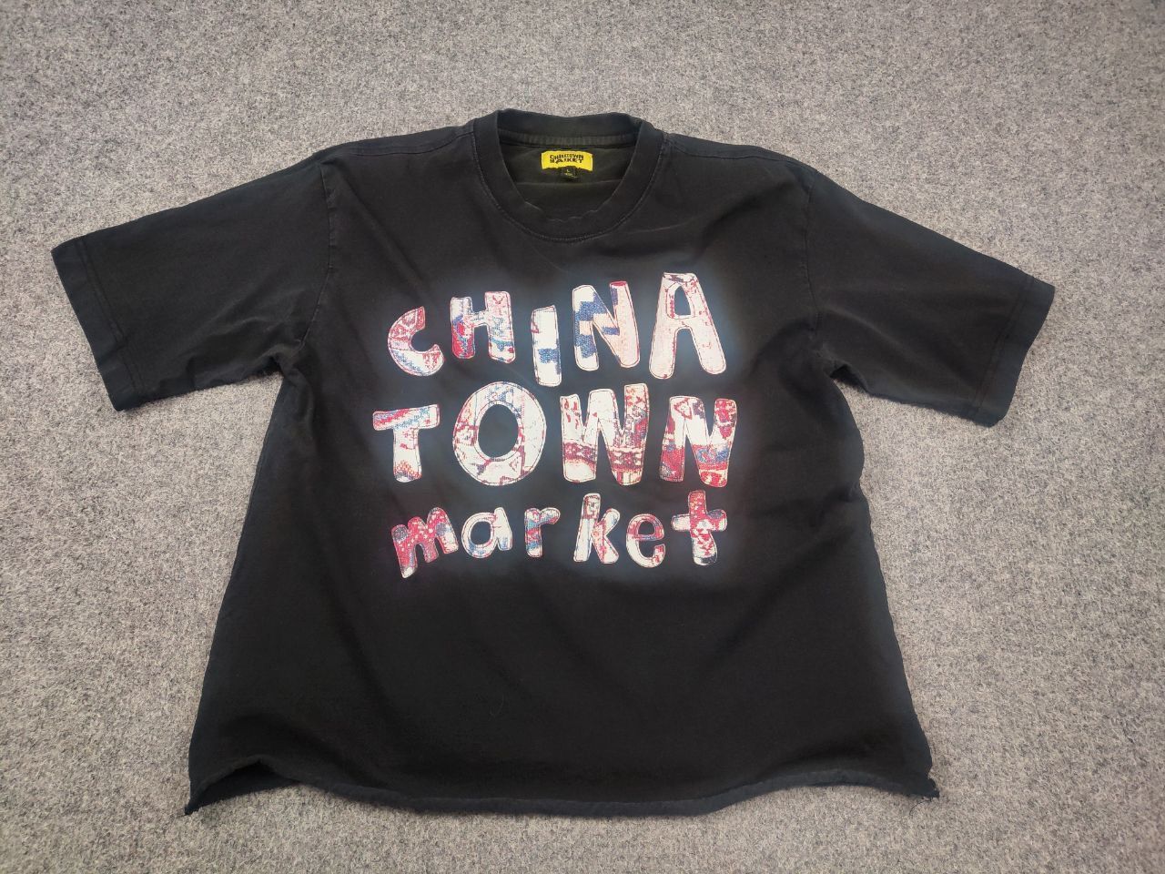 Vintage China Town market Design Japan Custom cropped black t-shirt Size US M / EU 48-50 / 2 - 3 Thumbnail