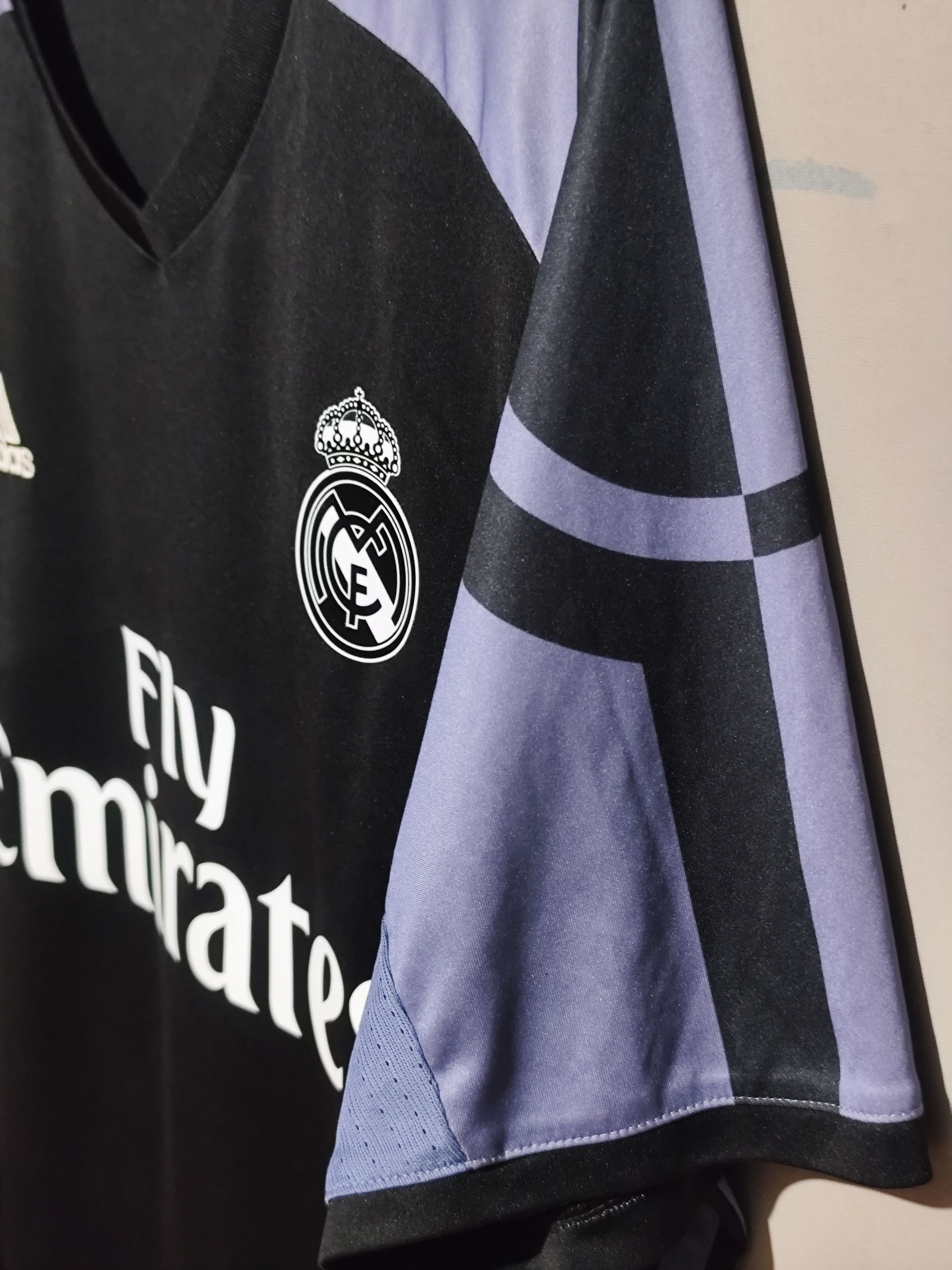Adidas Adidas x 2016/17 Real Madrid #8 Kroos Third Jersey Size US M / EU 48-50 / 2 - 14 Thumbnail