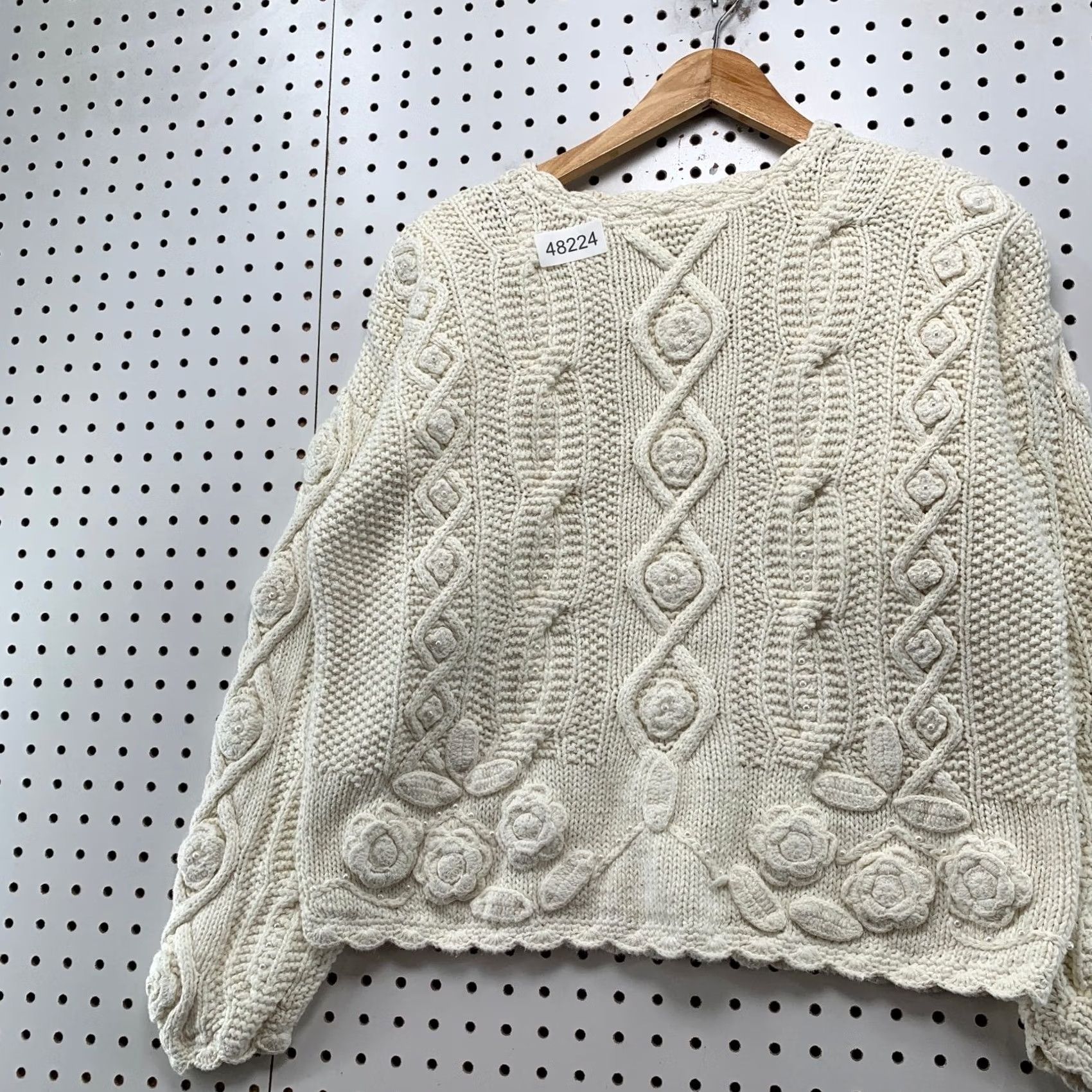 Express VINTAGE Express Shirt Womens M White Floral Cable Knit Pullover 90s Mens Women Size M / US 6-8 / IT 42-44 - 4 Thumbnail