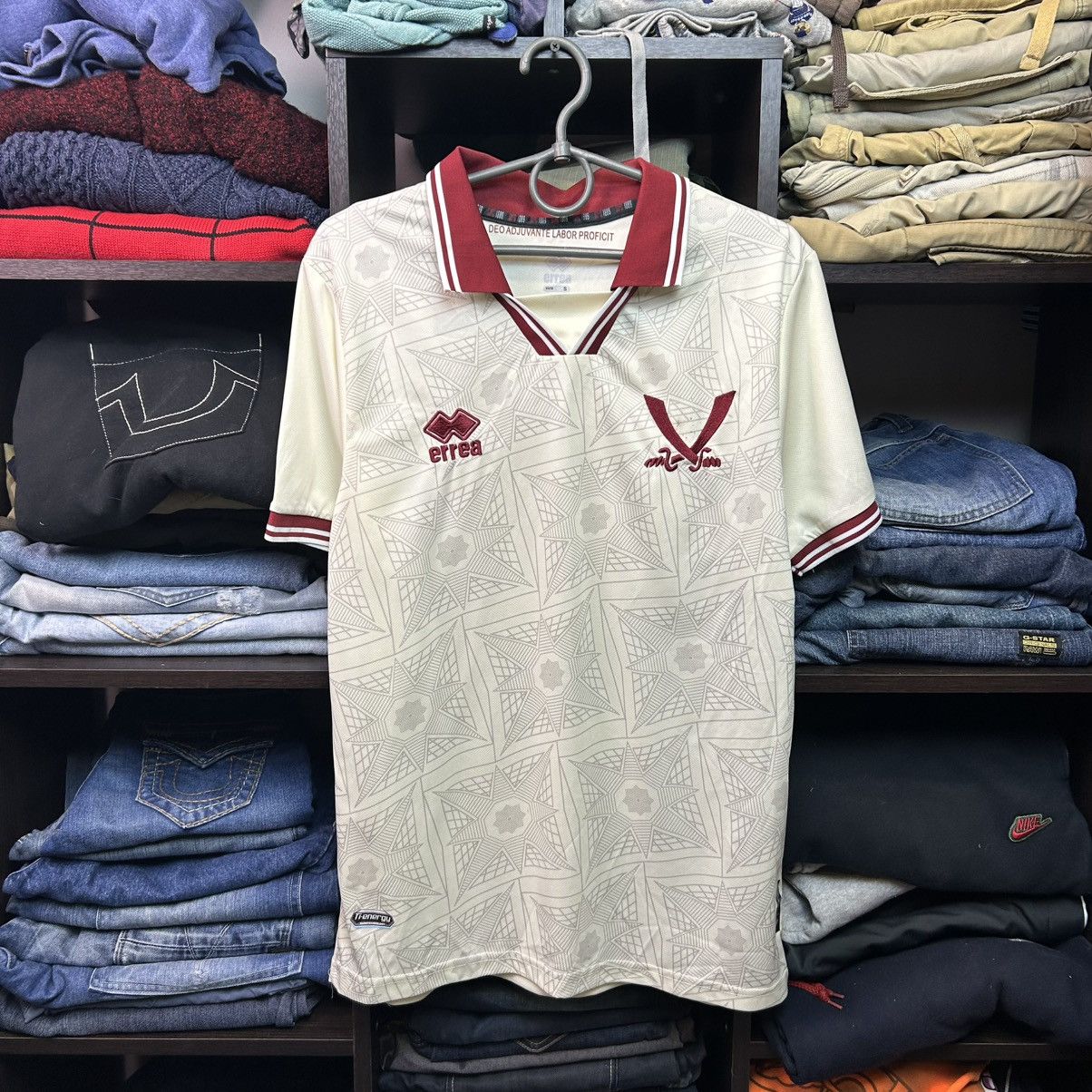 Errea Mens Errea FC Sheffield United 2024 home soccer jersey sizeS Size US S / EU 44-46 / 1 - 1 Thumbnail