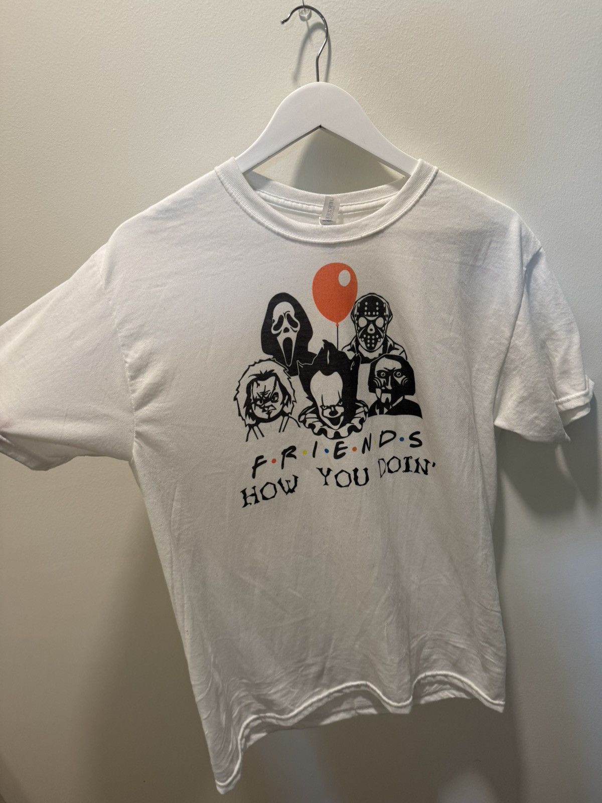 Vintage HORROR VILLAINS FRIENDS PARODY TEE Size US M / EU 48-50 / 2 - 3 Thumbnail