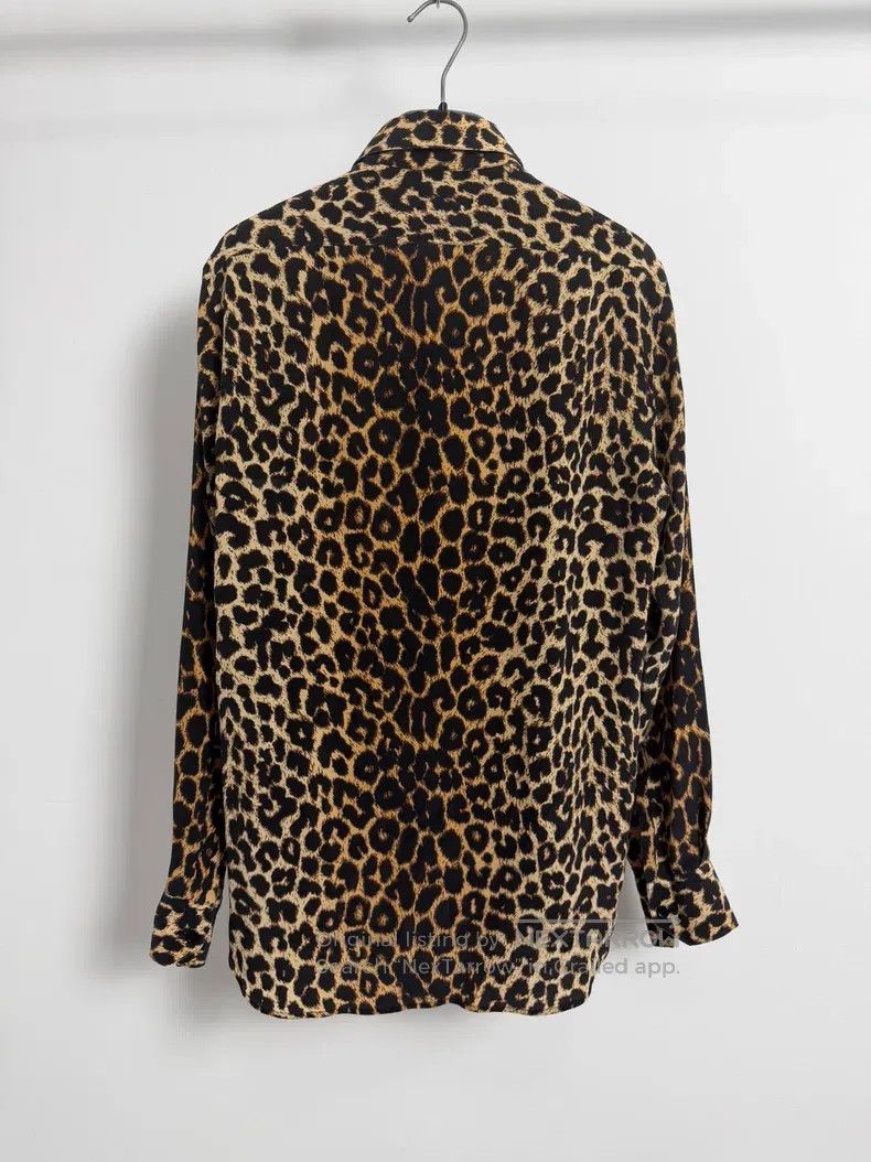 Saint Laurent Paris Saint Laurent Paris size 37 Mulberry silk leopard print sh Size US M / EU 48-50 / 2 - 2 Thumbnail
