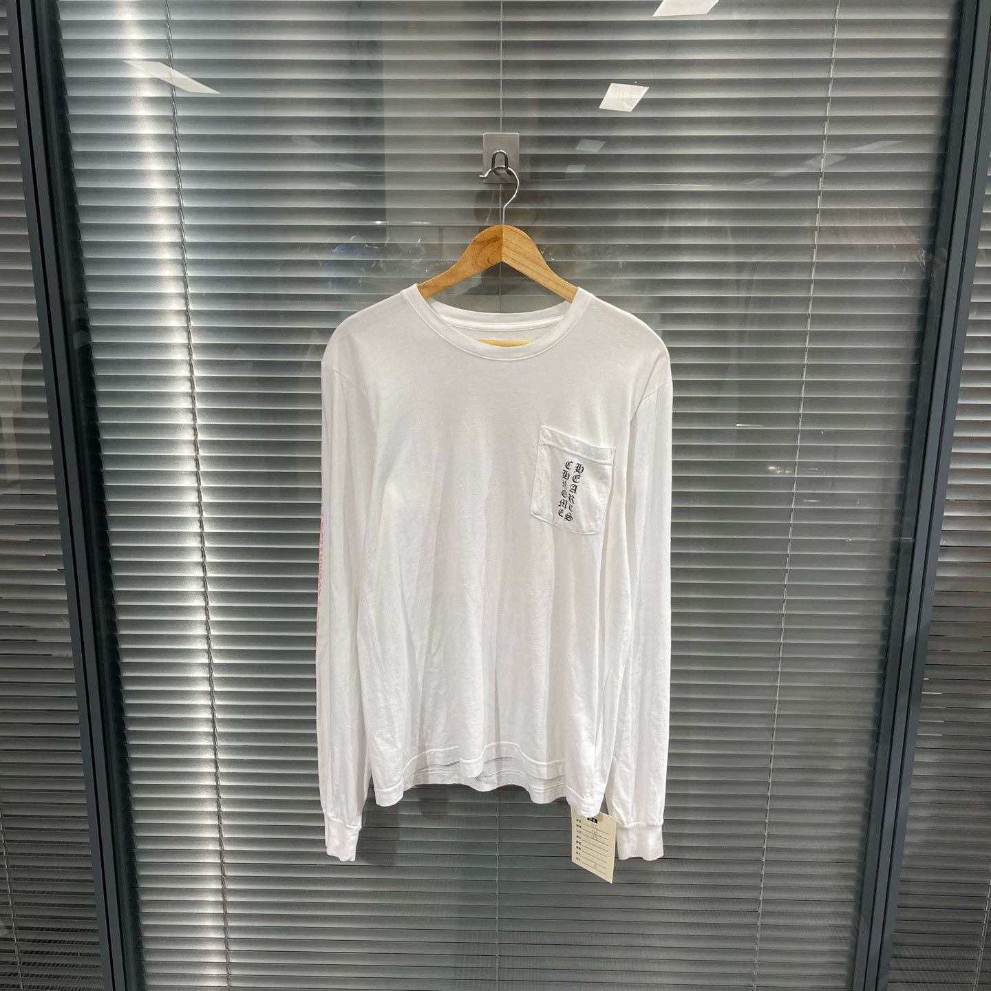 Chrome Hearts Chrome Hearts White Back Pink Sanskrit Print LS Size US M / EU 48-50 / 2 - 2 Thumbnail