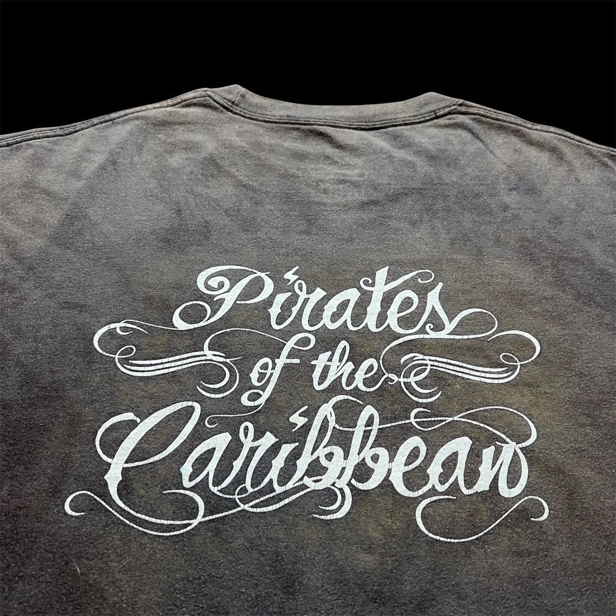 Disney Pirates of the Caribbean Movie Tee XL Faded Thrashed skull Size US XL / EU 56 / 4 - 6 Thumbnail