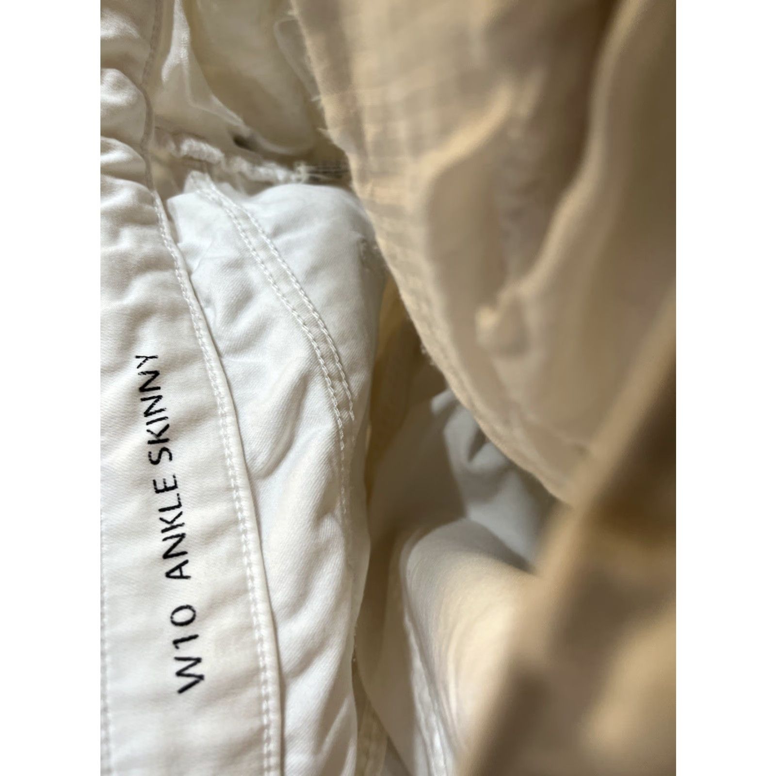 Calvin Klein Calvin Klein Jeans Womens 10 White High Rise Ankle Skinny Distressed Medium Wash Denim 5-Pocket Size 32" / US 10 / IT 46 - 6 Thumbnail