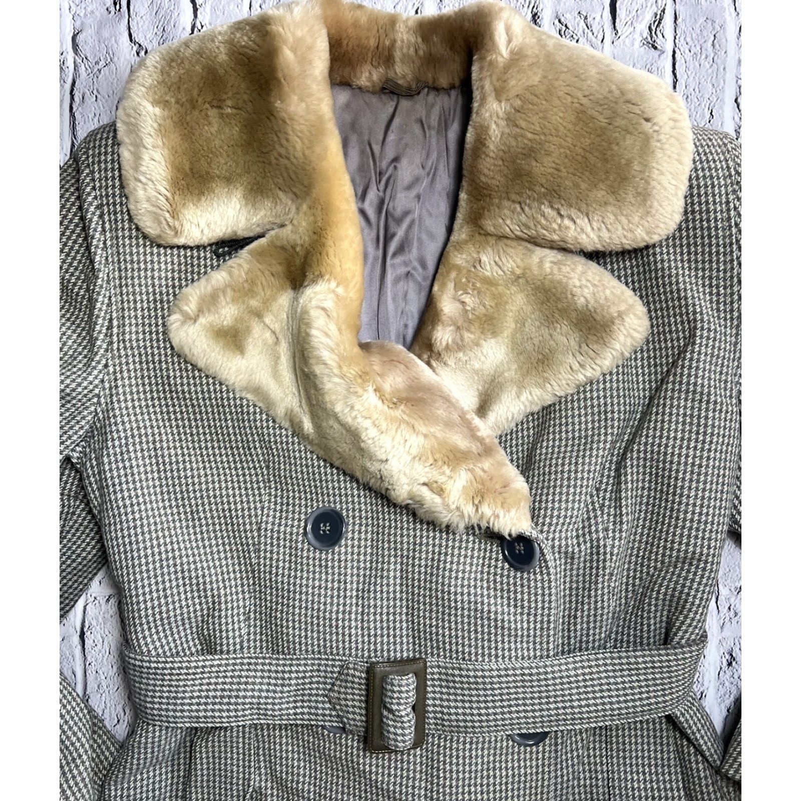 Greats VINTAGE robitshek schneider Great Western Wool Houndstooth Jacket Womens Coat Overcoat S Green Fur Trim Double Breasted Belted Wool Lined Buttoned Size S / US 4 / IT 40 - 4 Thumbnail