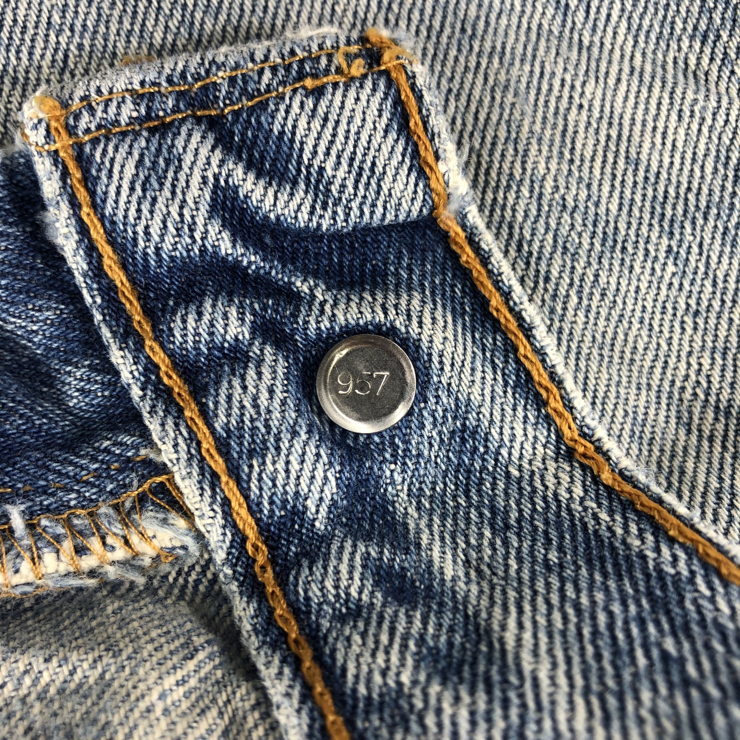 Levi's 90s Vintage Blue Wash Levis 501 Jeans-JM1794 Size US 35 - 8 Thumbnail