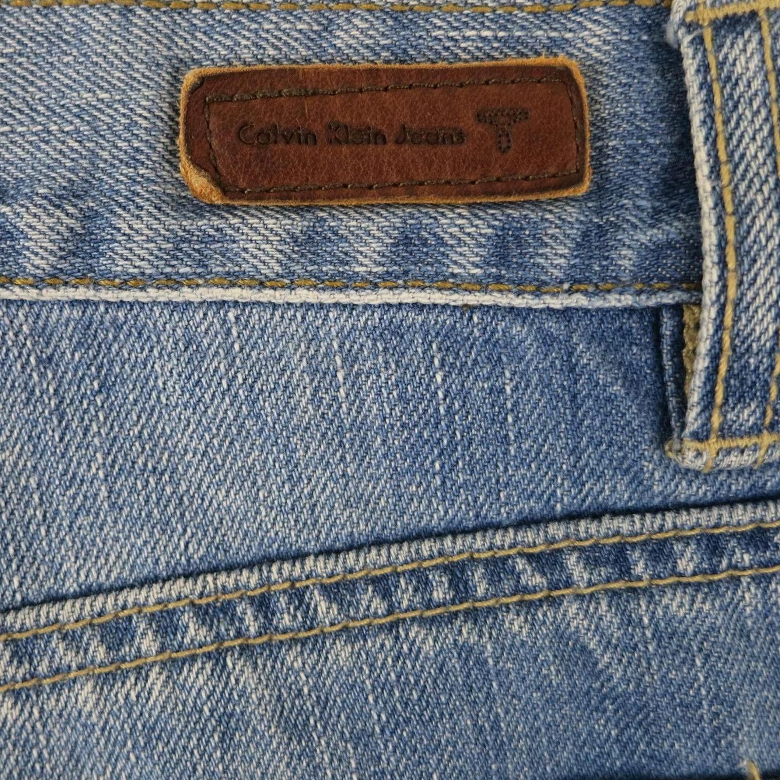 Other Calvin Klein Light Blue Cropped Jeans with Cuffed Hem Size 8 Size 30" / US 8 / IT 44 - 9 Thumbnail