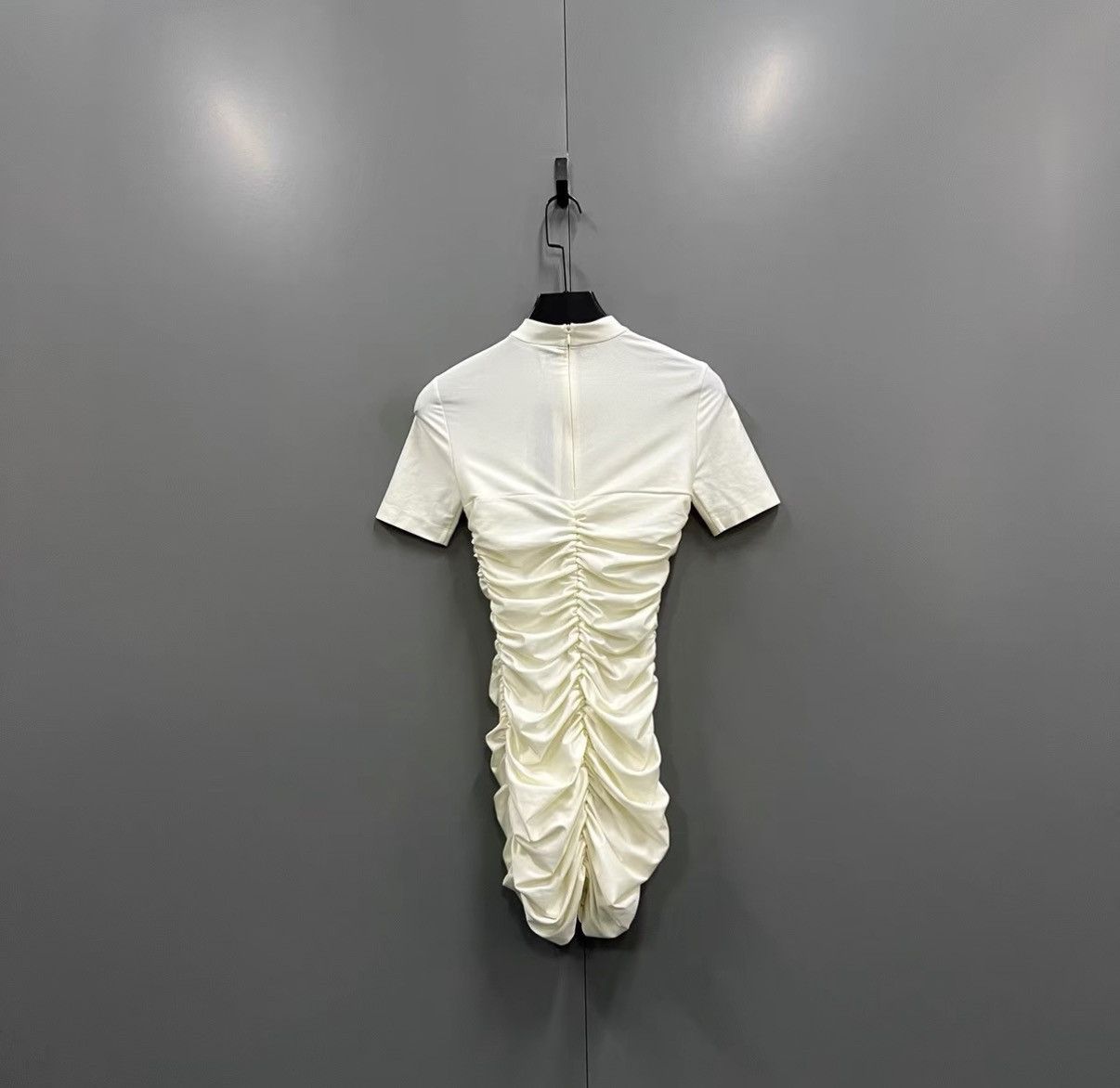 Alexander Wang Alexander Wang off-white ruched dress J41 Size XS / US 0-2 / IT 36-38 - 2 Thumbnail