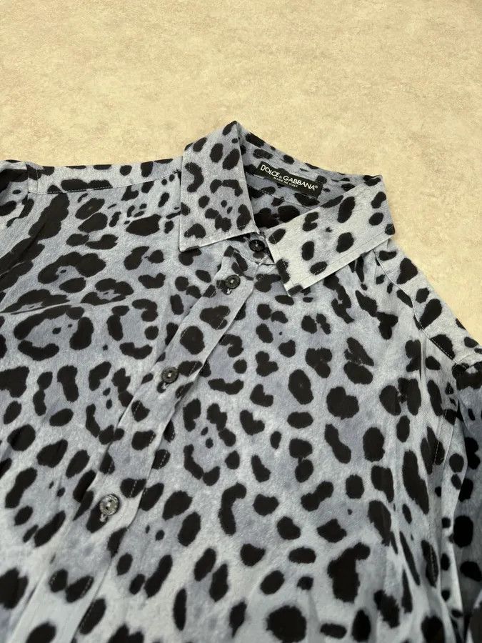 Dolce & Gabbana 2000s Dolce & Gabbana Blue & Black Leopard Silk Shirt Size XS / US 0-2 / IT 36-38 - 5 Thumbnail