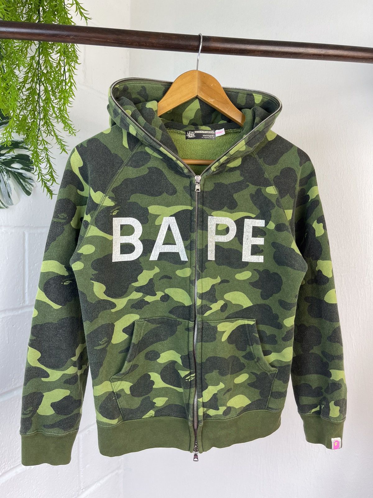Bape × Nigo Bape 1st Green Camo Full Zip Hoodie Size XS / US 0-2 / IT 36-38 - 9 Thumbnail