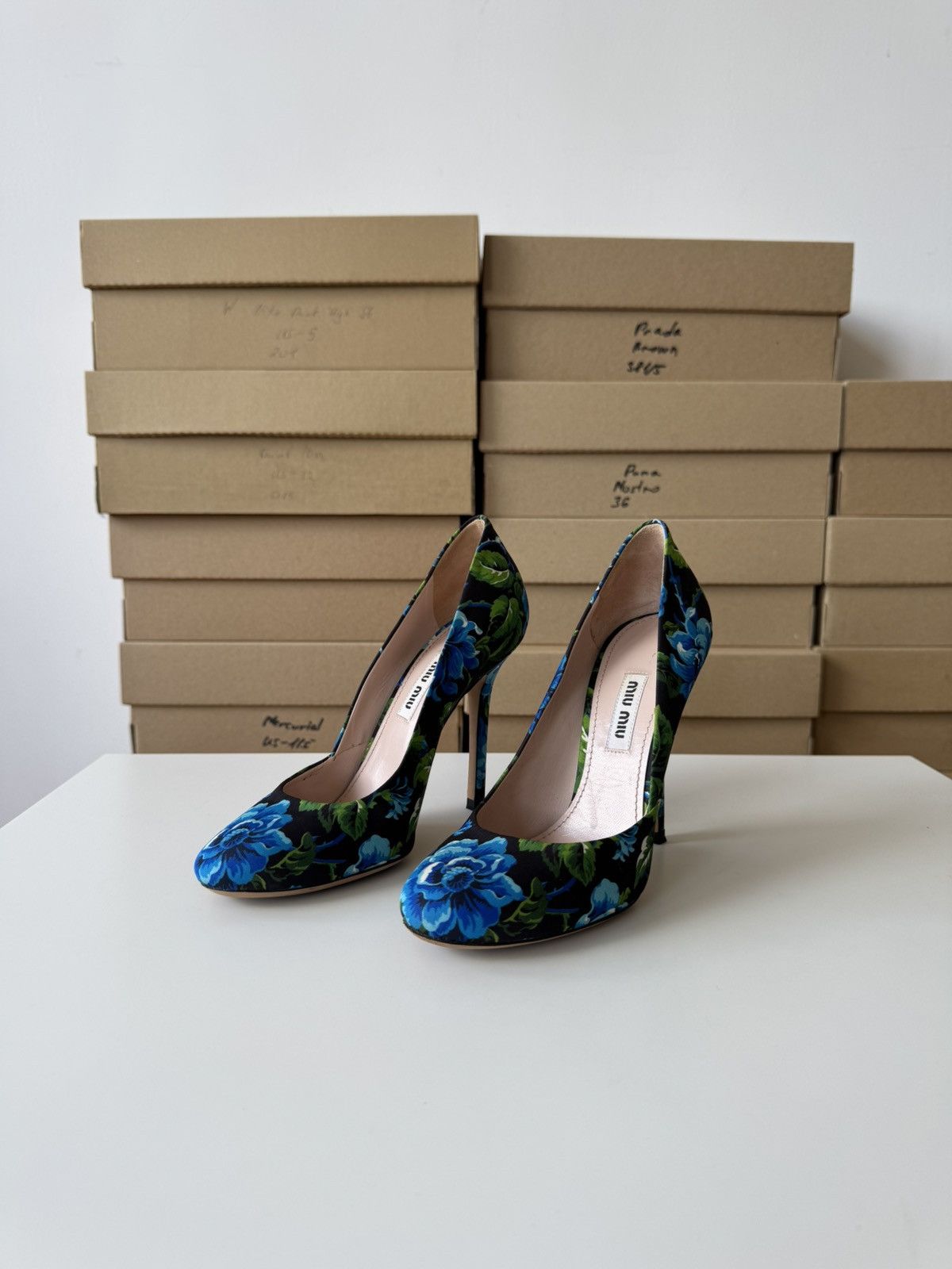 Miu Miu × Prada Miu Miu Blue Floral Printed Canvas Pumps Size US 6 / IT 36 - 1 Thumbnail