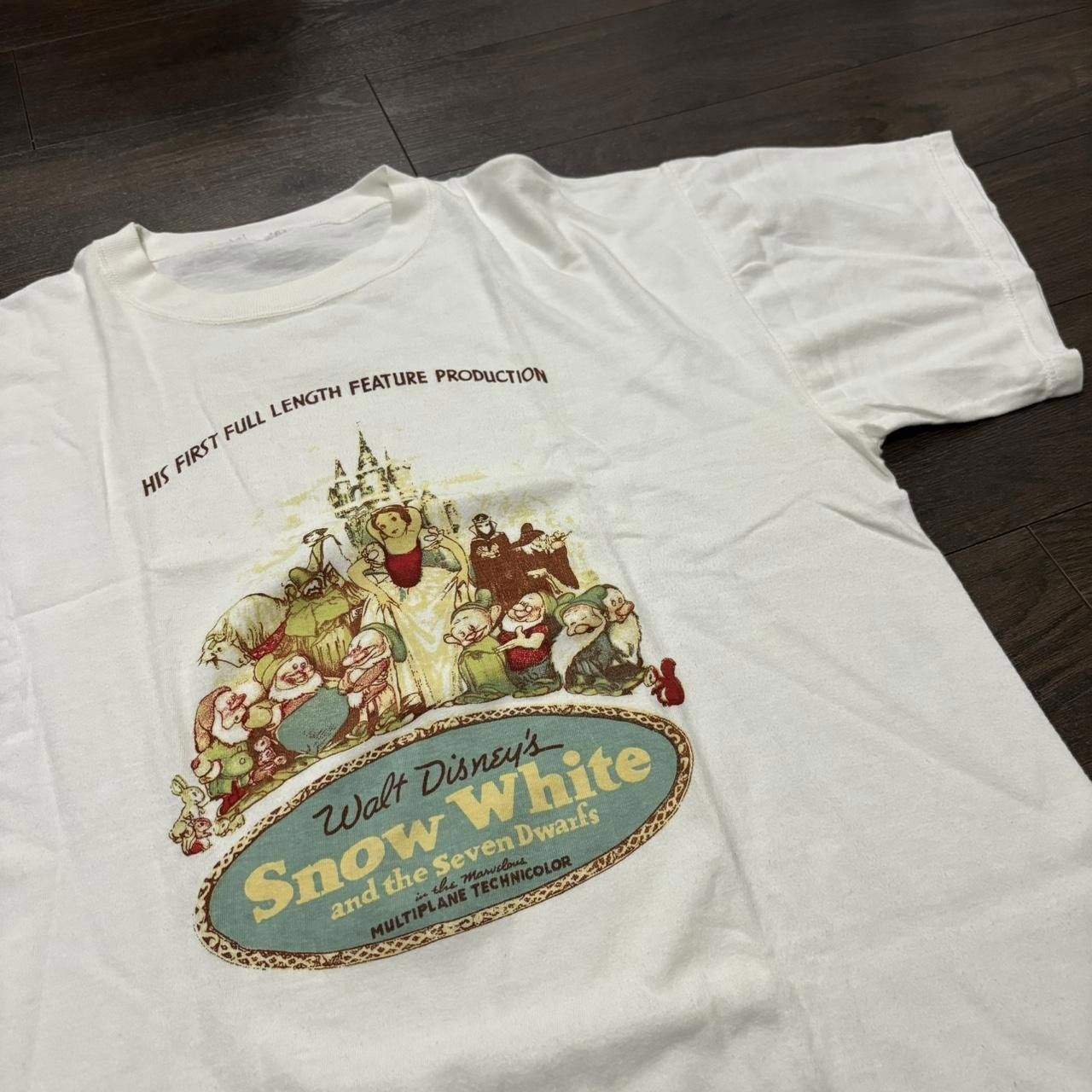 Designer vintage Snow White and the seven dwarves t shirt 00s L Size US L / EU 52-54 / 3 - 3 Thumbnail