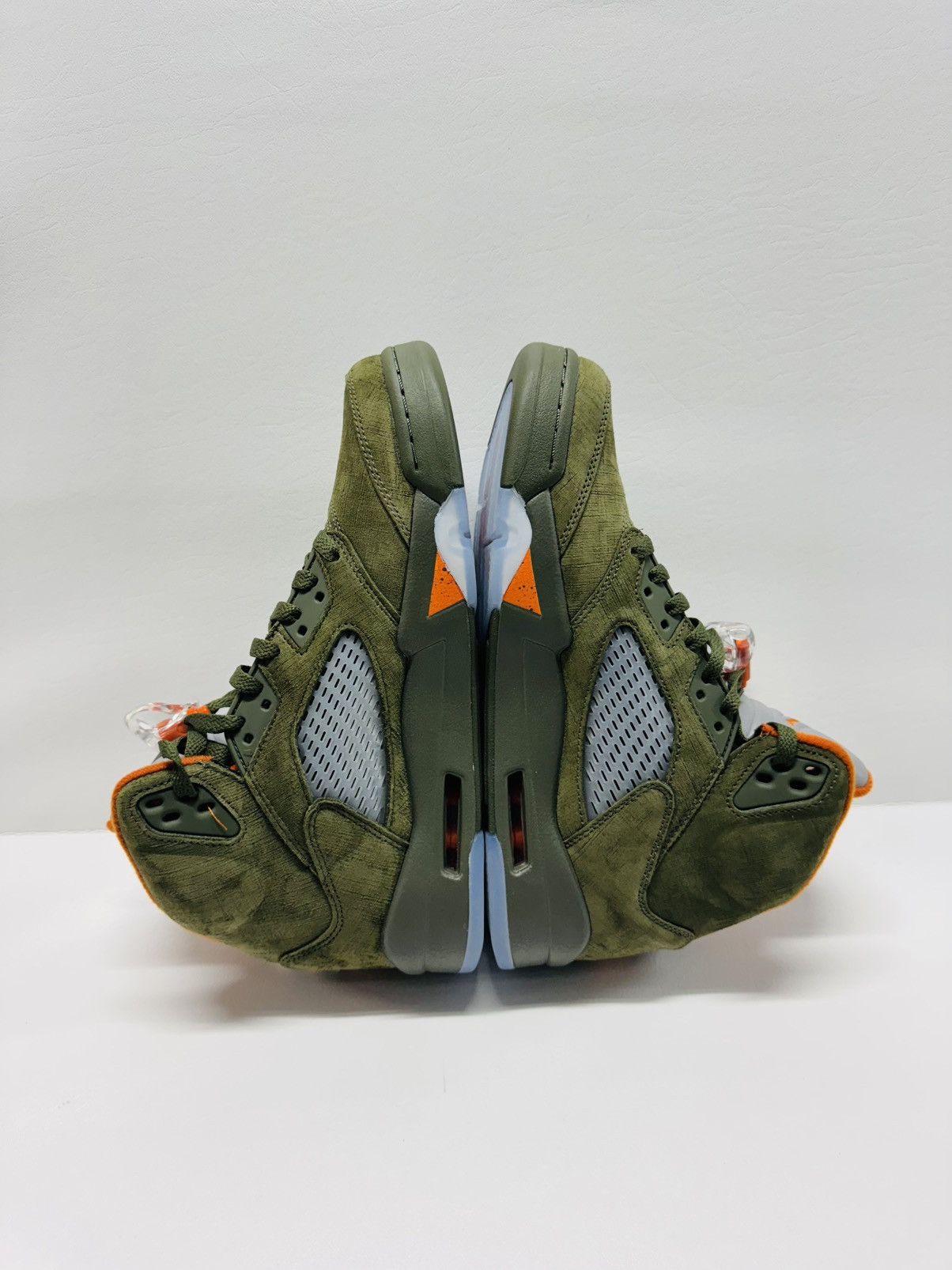 Jordan Brand Air Jordan 5 Retro 2023 Army Olive/Solar Orange Size US 9.5 / EU 42-43 - 4 Thumbnail