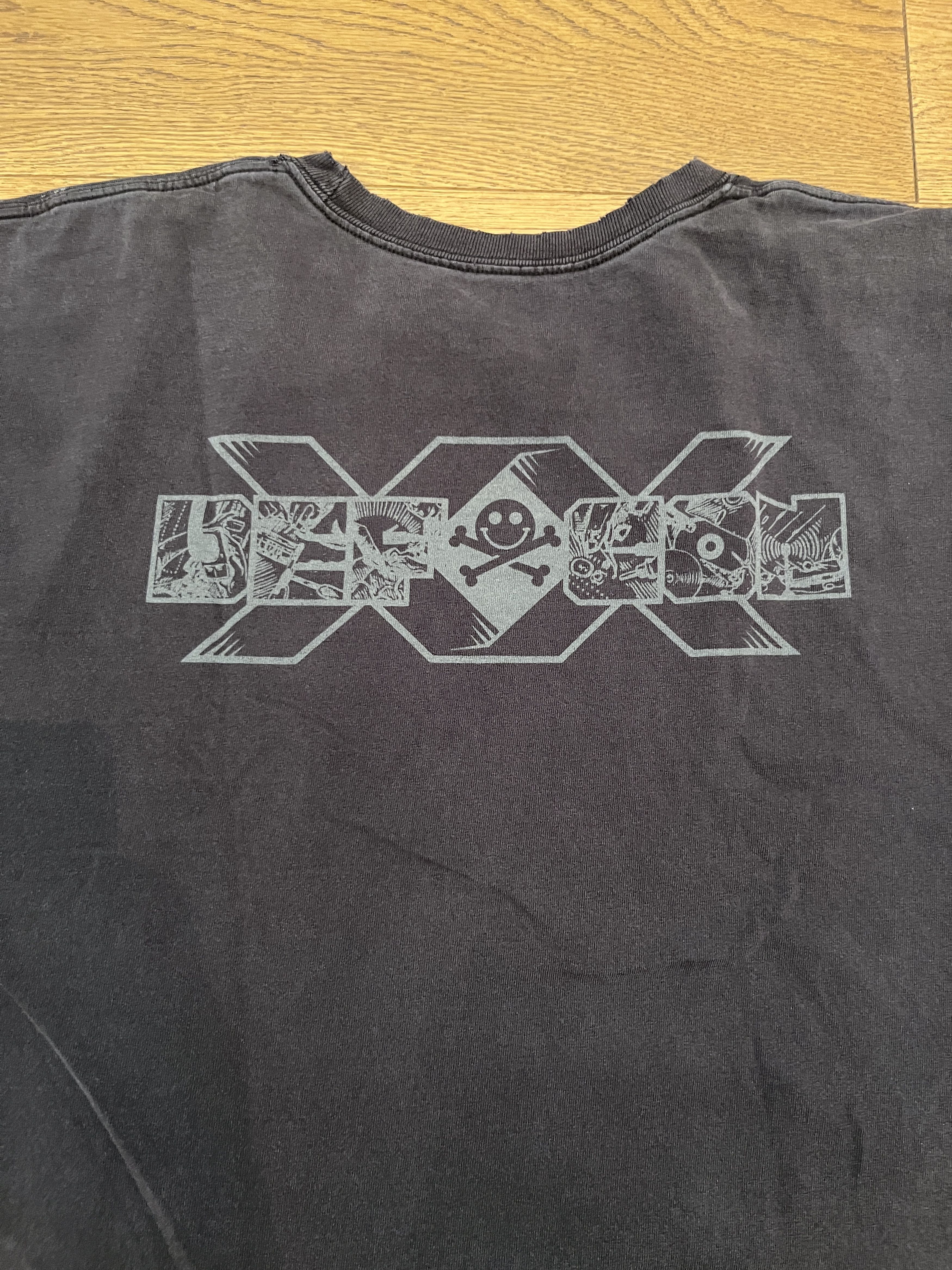 Vintage Y2K XXL Thrashed Skull Lightning Bolt Star Print Shirt 2XL Size US XXL / EU 58 / 5 - 8 Thumbnail