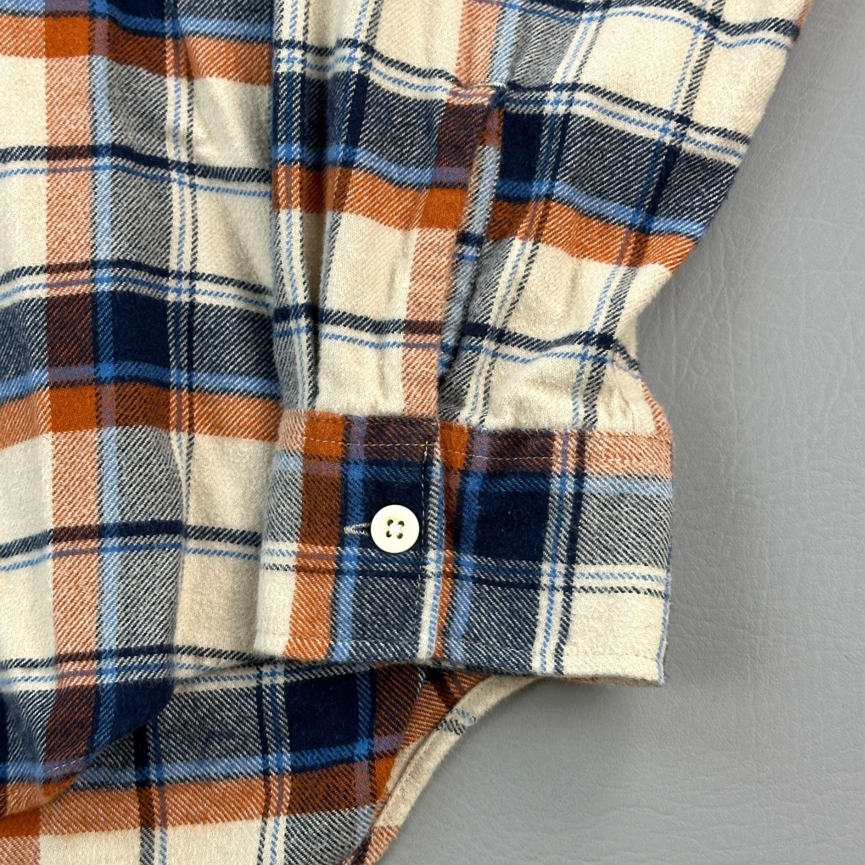American Eagle Outfitters American Eagle Shirt Mens XL Cream Plaid Flannel Super Soft Button Up Classic Size US XL / EU 56 / 4 - 3 Thumbnail