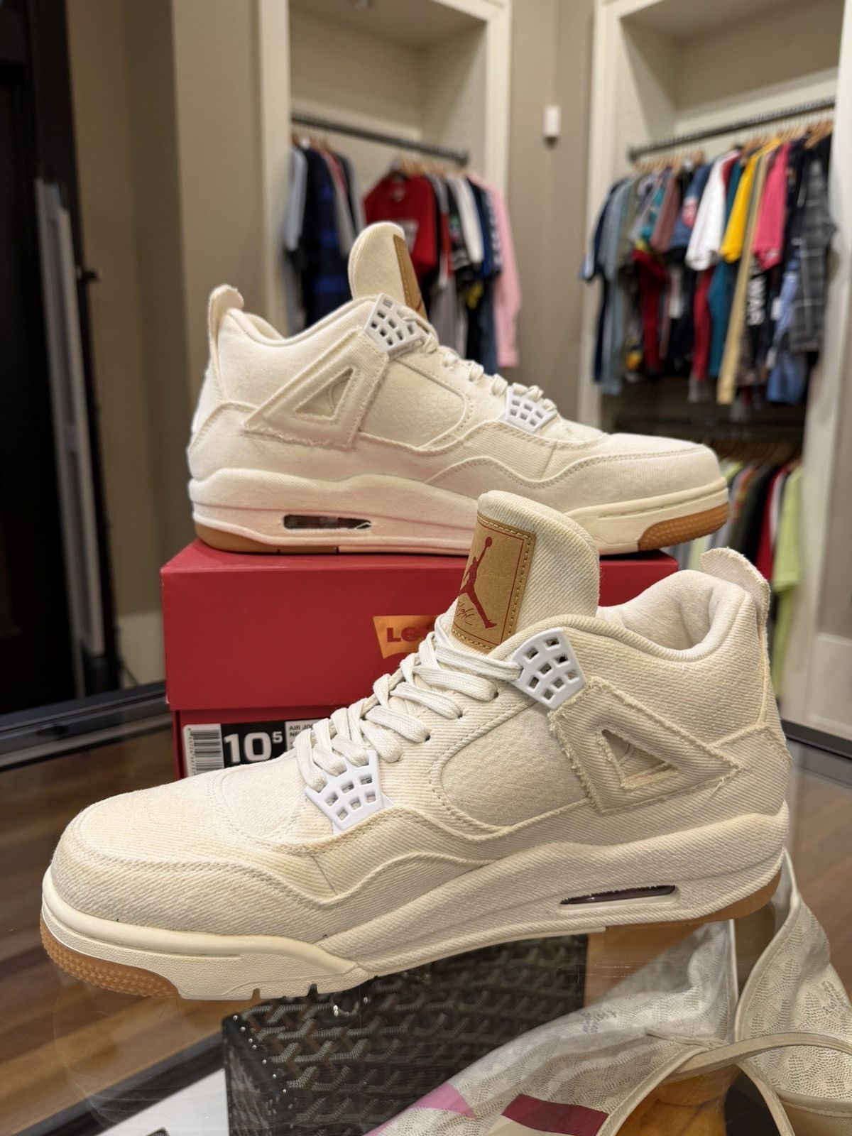 Jordan Brand × Levi's Levi’s x Jordan 4 Retro ‘Levi’s White (Levi’s Tag)’ Size US 10.5 / EU 43-44 - 4 Thumbnail