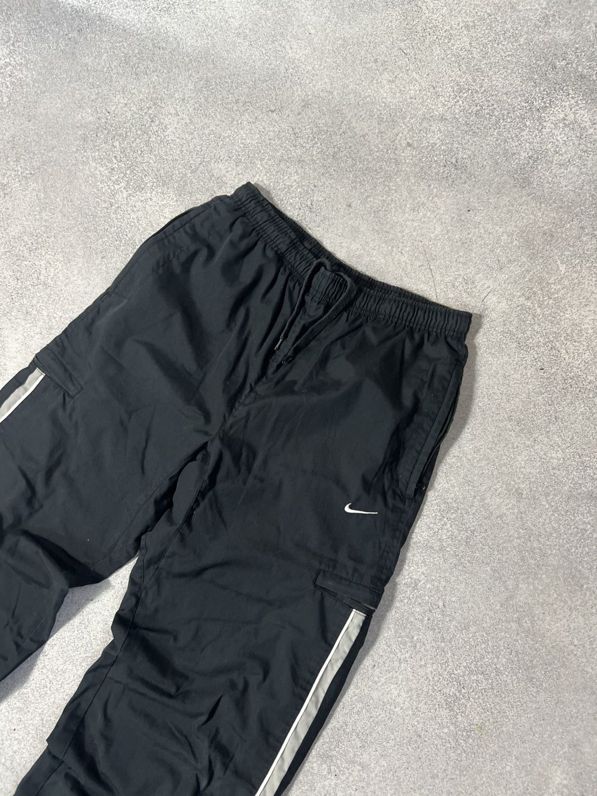 Nike Vintage Nike Track Pants Nylon Striped 00s Y2K Baggy Size US 30 / EU 46 - 2 Thumbnail
