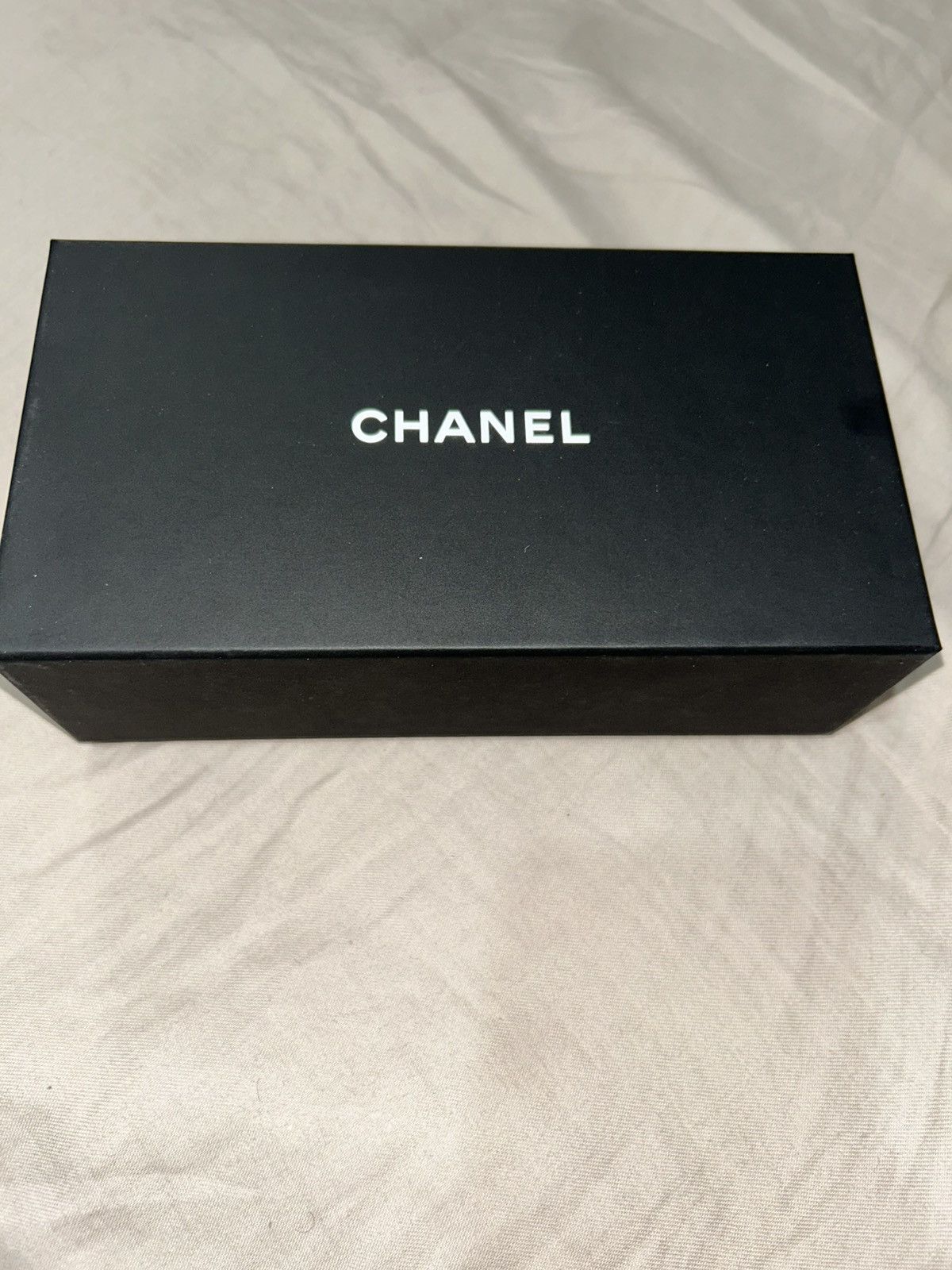 Chanel Chanel Rectangle Sunglasses 5525 – Black & White Size ONE SIZE - 2 Thumbnail