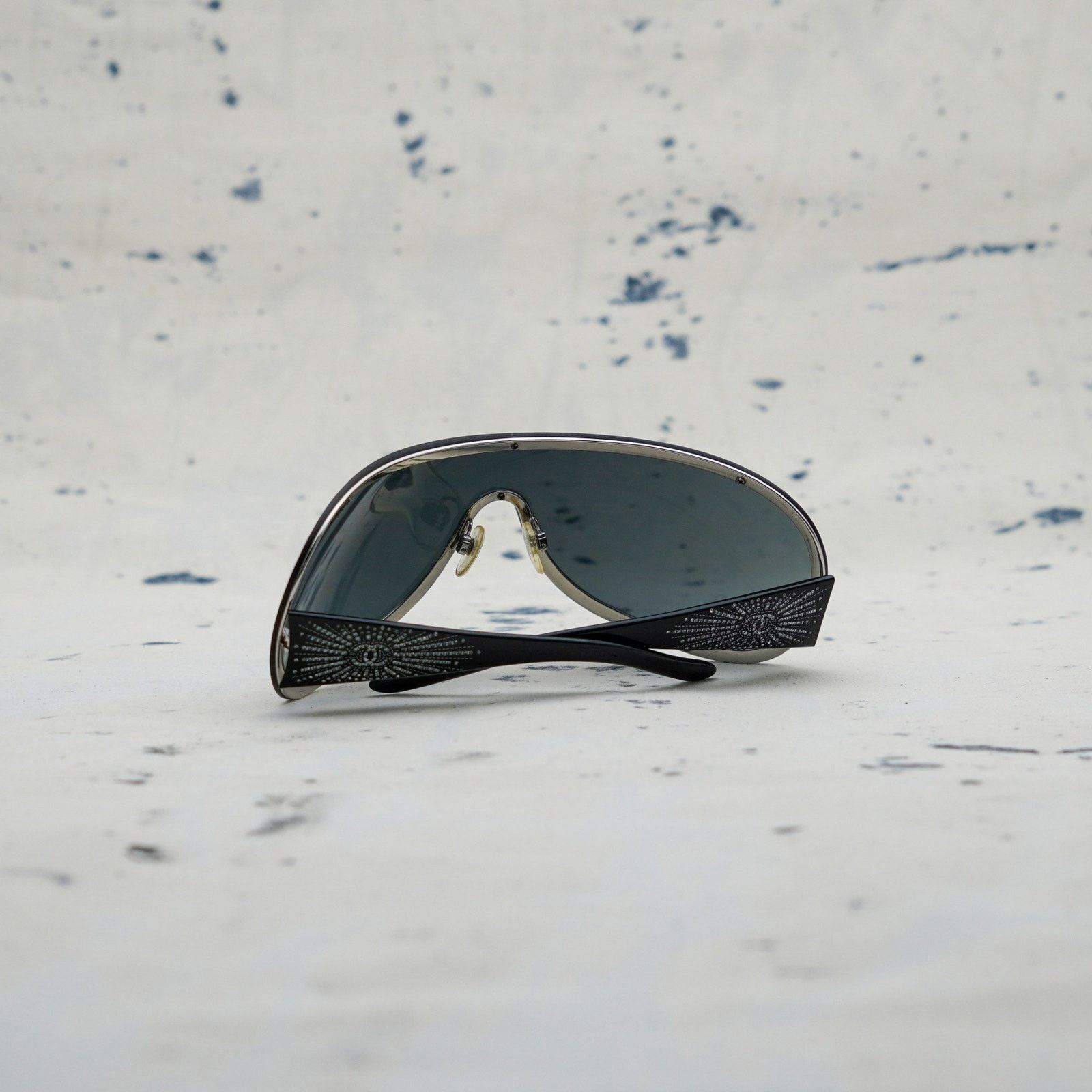 Chanel Vintage chanel 4148 black crystal cc logo shield sunglasses Size ONE SIZE - 11 Thumbnail