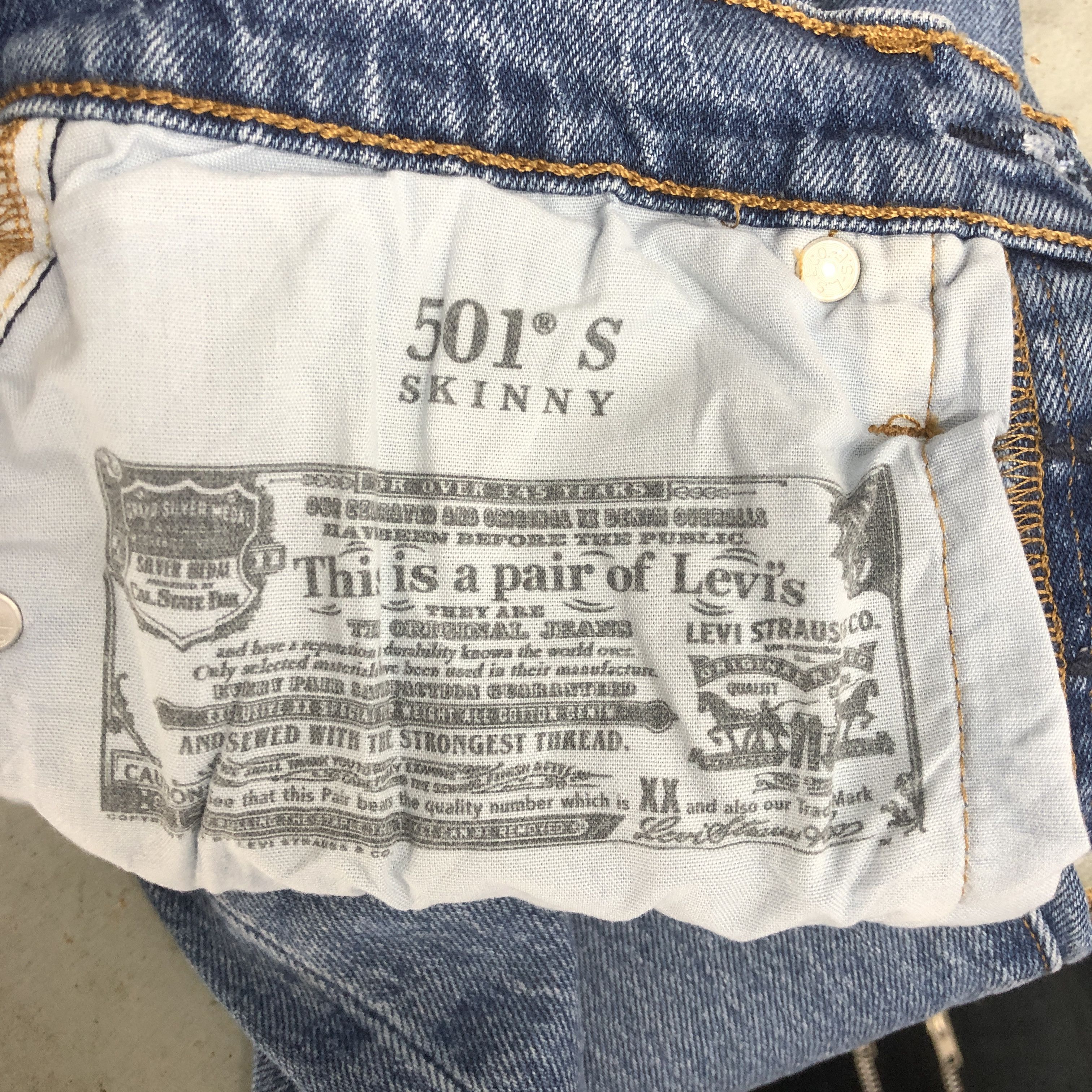 Levi's Vintage Levis 501 Distressed Jeans Faded Light Wash Denim Size 26" / US 2 / IT 38 - 8 Thumbnail
